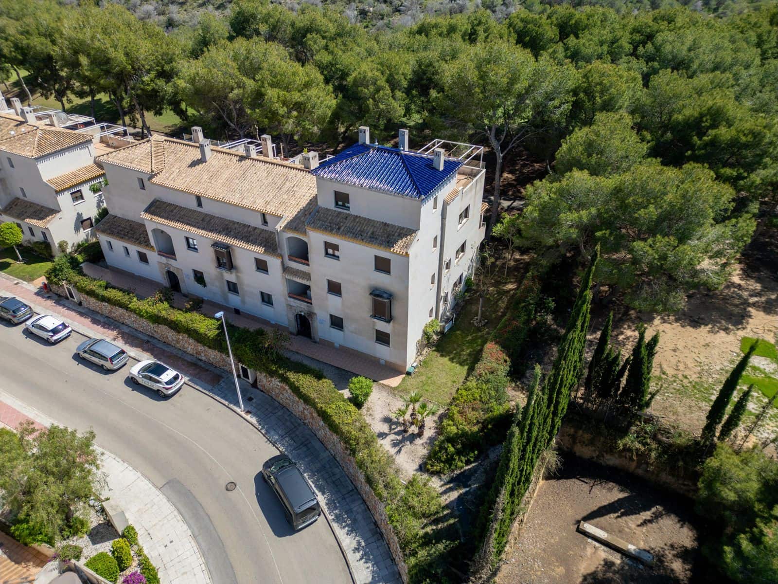 2 bedroom Apartment for sale in Villamartin - € 220,000 (Ref: 9991909)