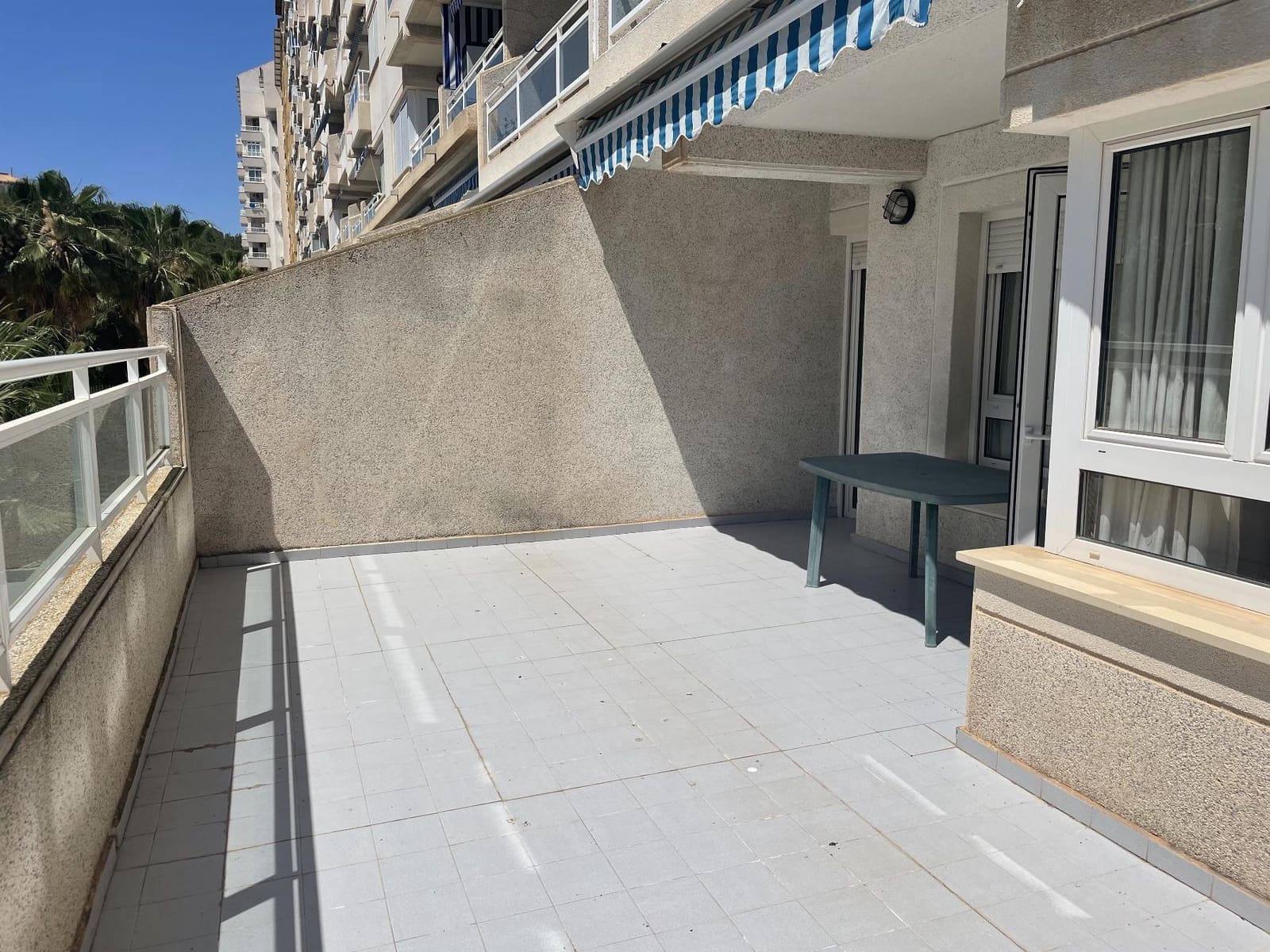 2 bedroom Apartment for sale in Dehesa de Campoamor, Orihuela with pool