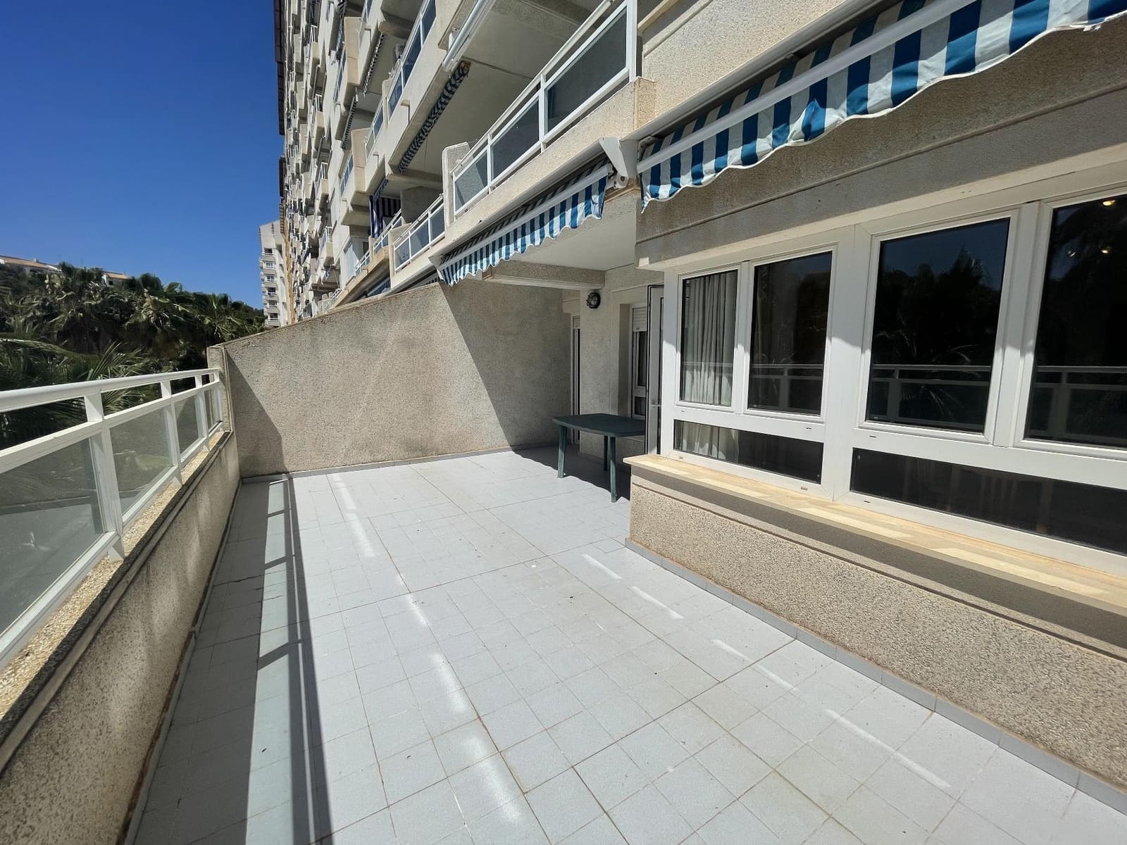 2 bedroom Apartment for sale in Dehesa de Campoamor, Orihuela with pool
