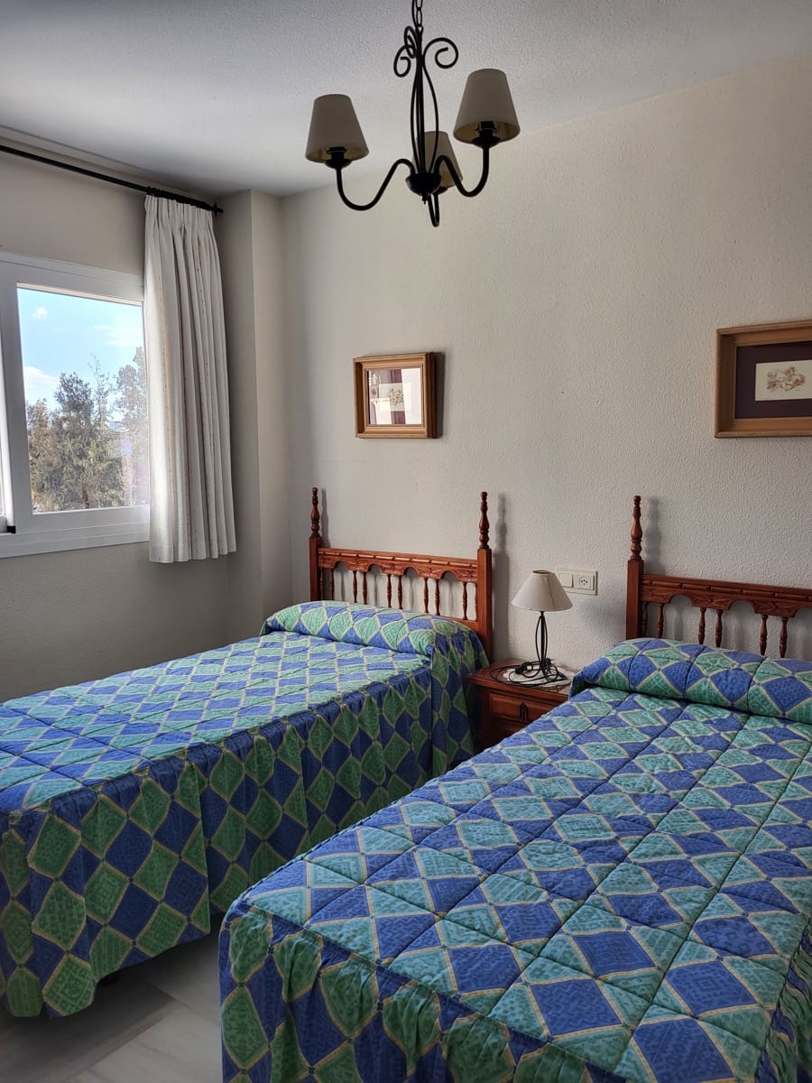 2 Zimmer Apartment zu vermieten in Fuengirola mit Pool - 975 € (Ref: 7372014)