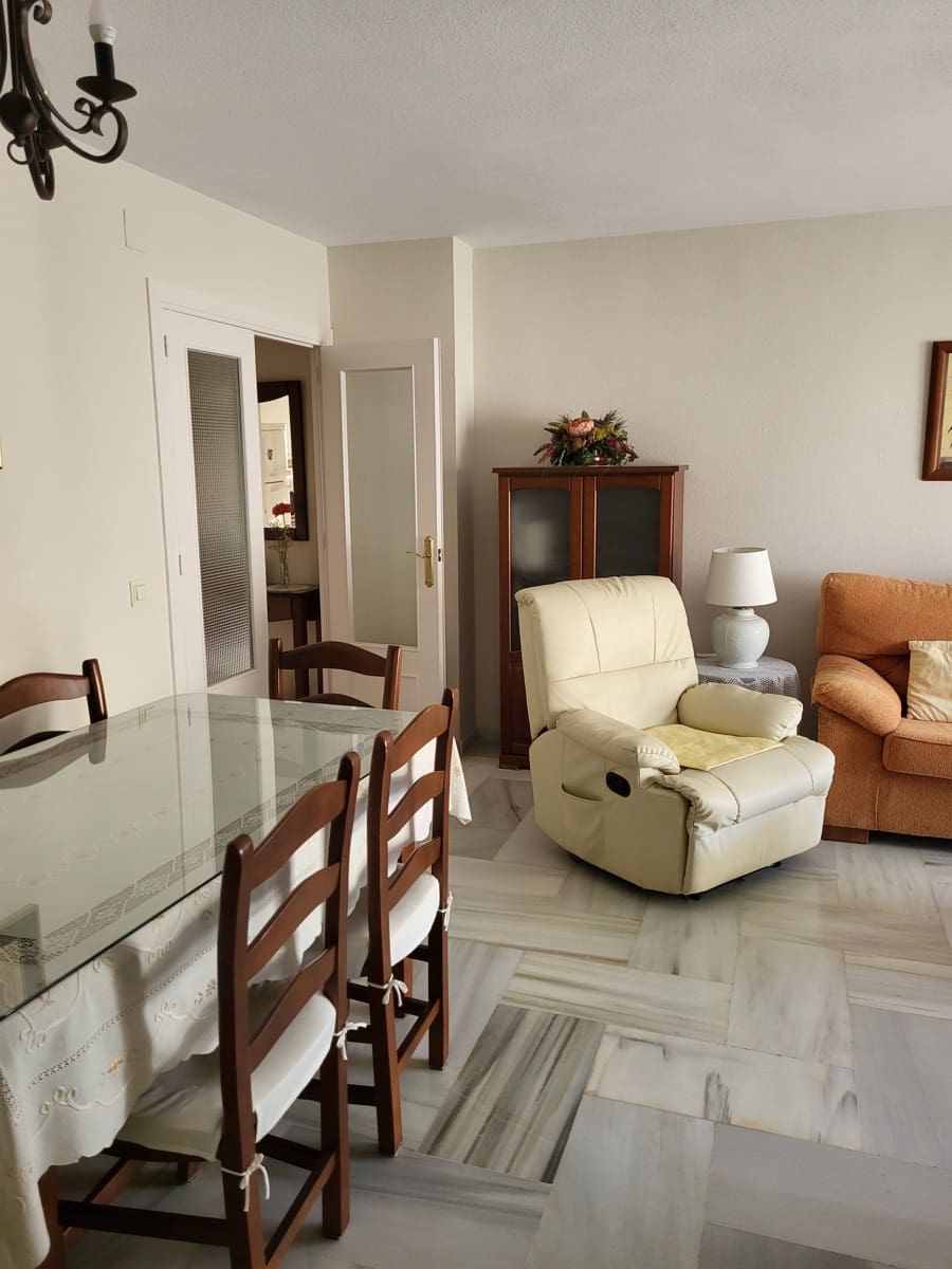 2 Zimmer Apartment zu vermieten in Fuengirola mit Pool - 975 € (Ref: 7372014)