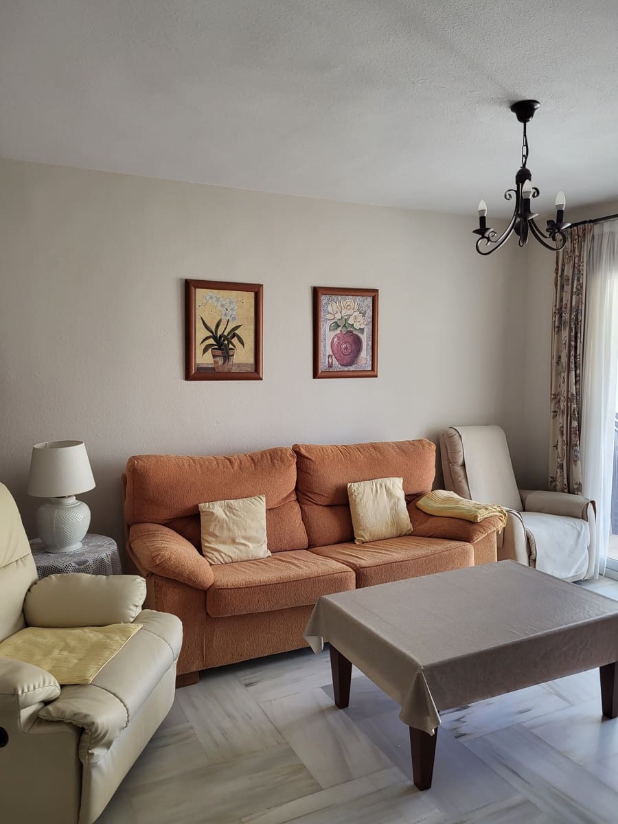 2 Zimmer Apartment zu vermieten in Fuengirola mit Pool - 975 € (Ref: 7372014)