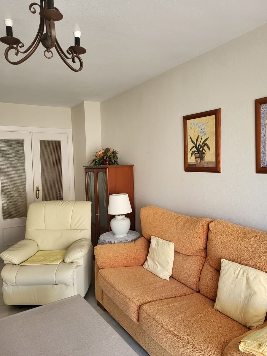 2 Zimmer Apartment zu vermieten in Fuengirola mit Pool - 975 € (Ref: 7372014)