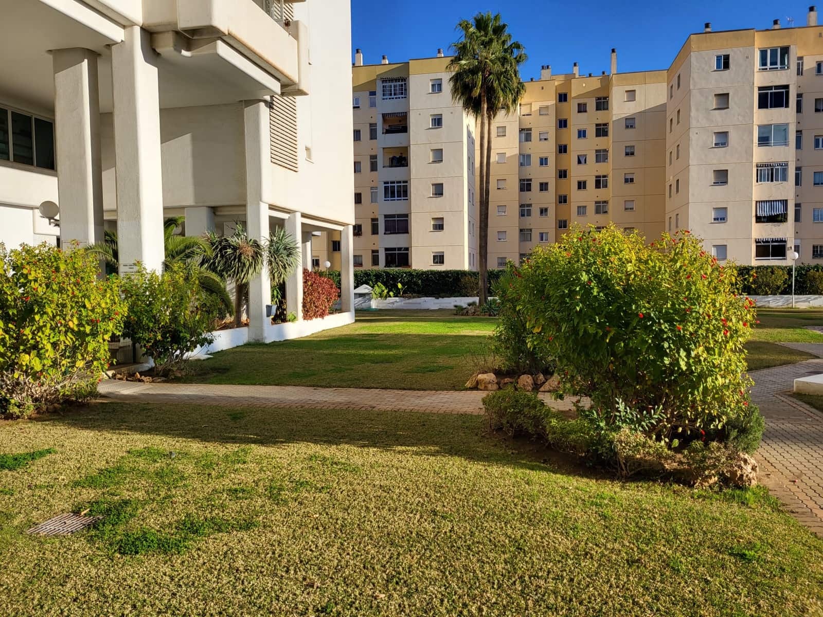 2 Zimmer Apartment zu vermieten in Fuengirola mit Pool - 975 € (Ref: 7372014)