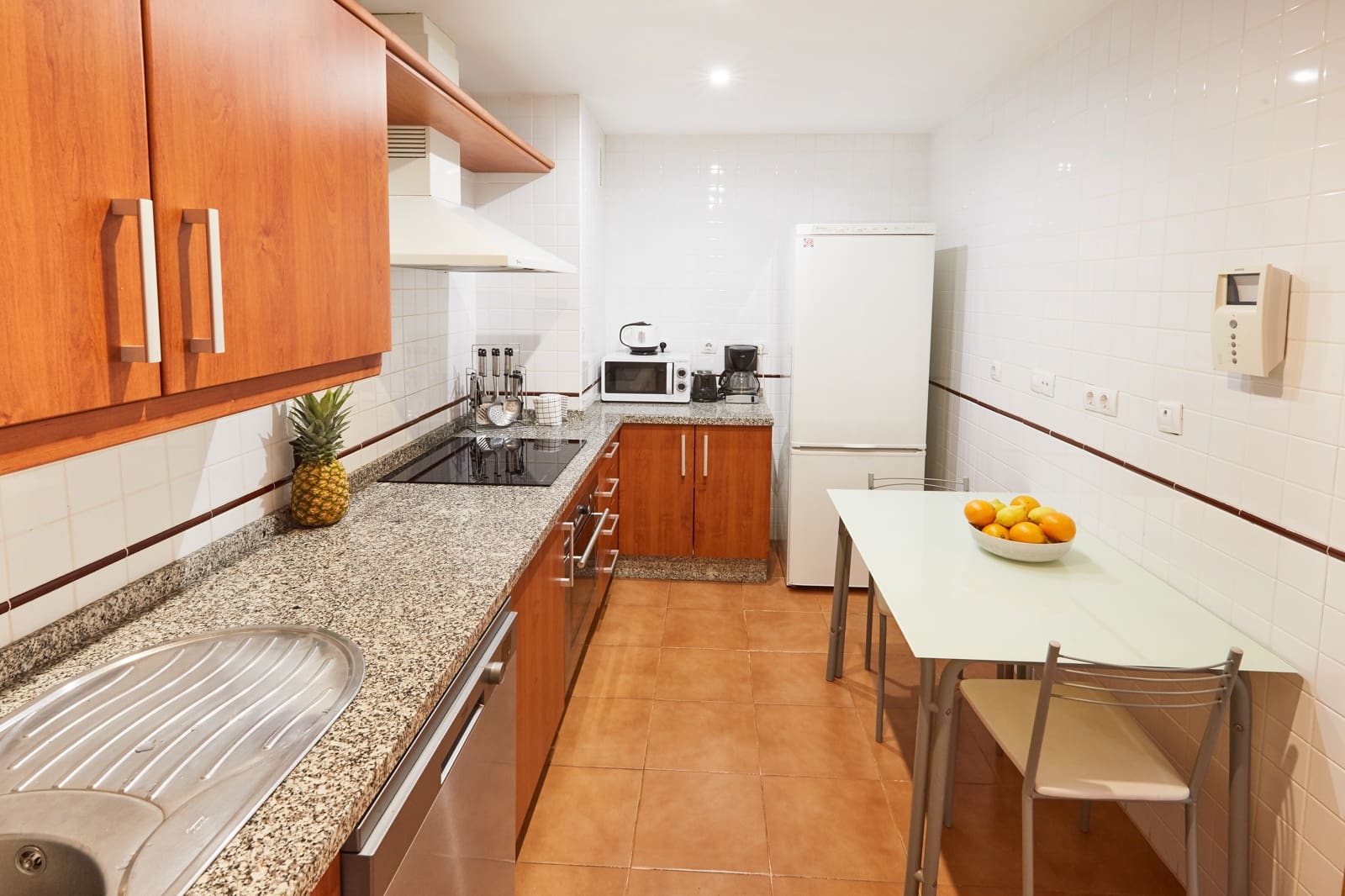 2 bedroom Apartment for rent in Calahonda with pool garage - € 1,400 (Ref: 8253241)