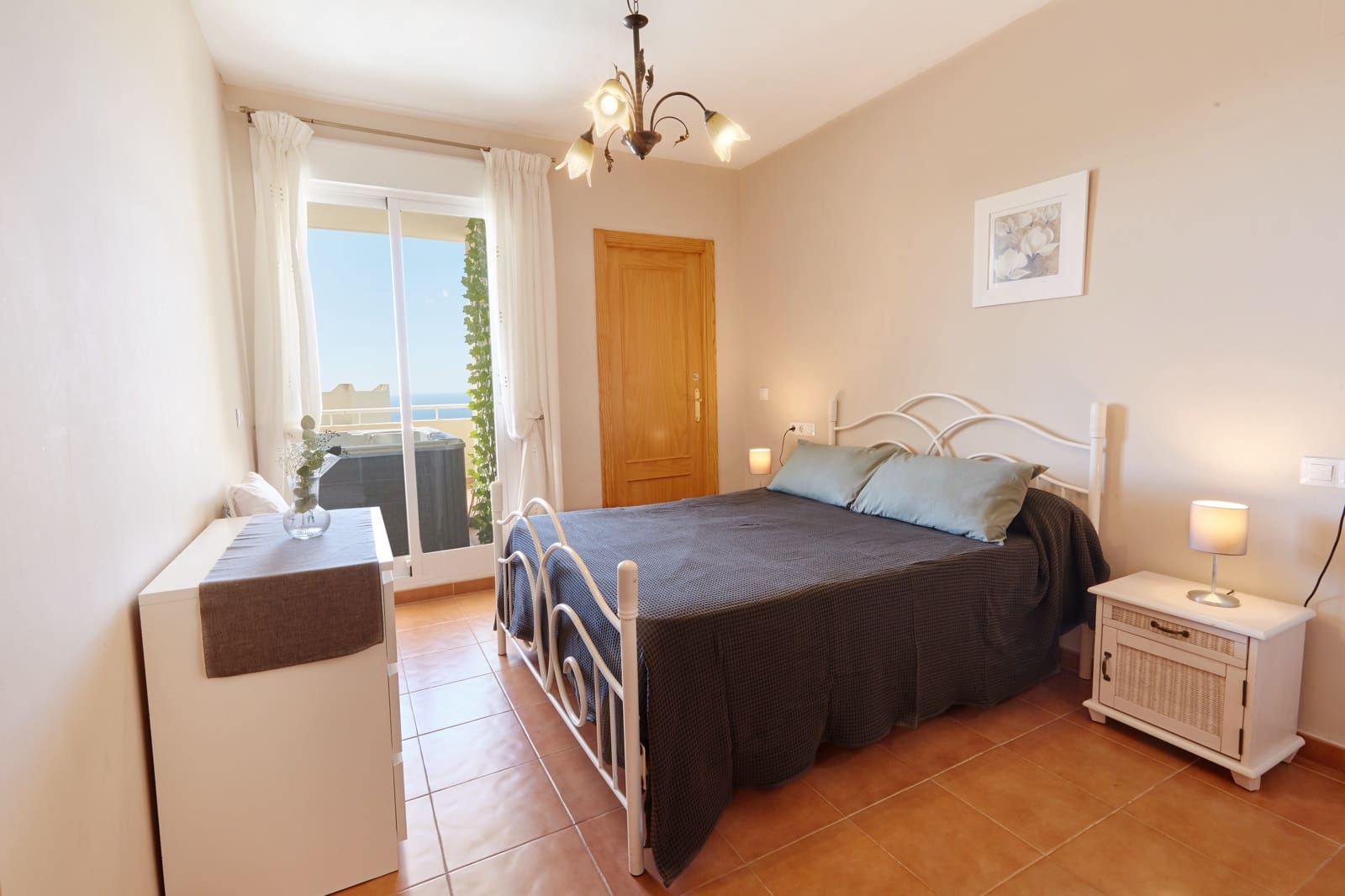 2 bedroom Apartment for rent in Calahonda with pool garage - € 1,400 (Ref: 8253241)