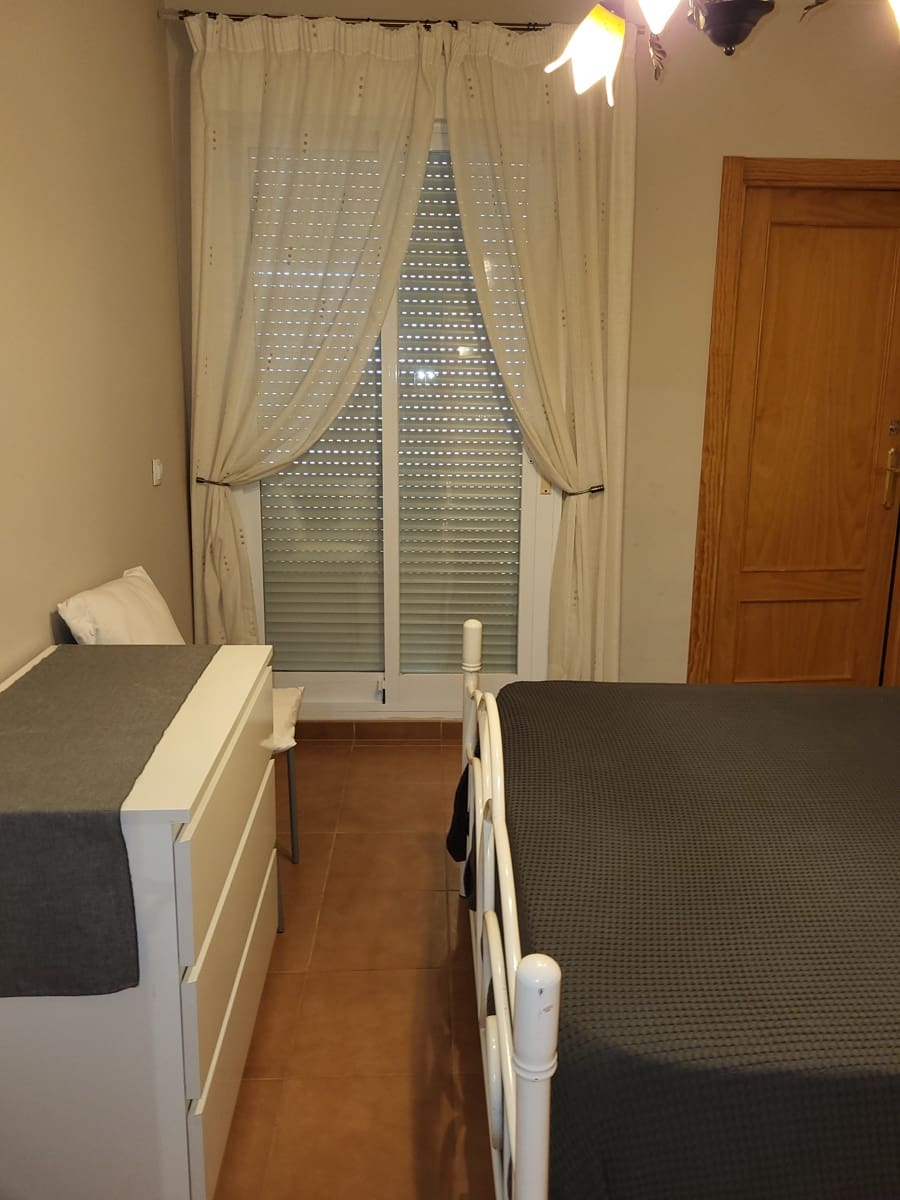 2 bedroom Apartment for rent in Calahonda with pool garage - € 1,400 (Ref: 8253241)