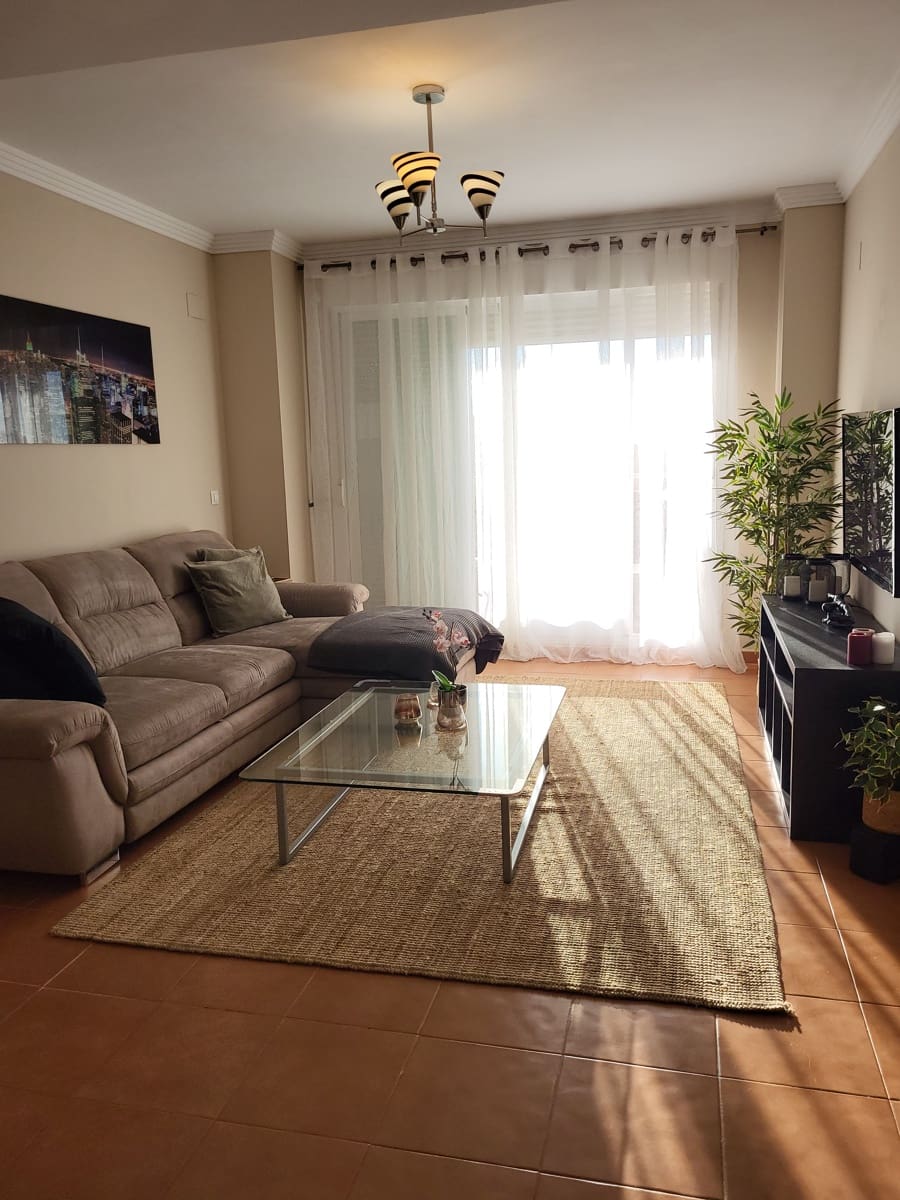 2 bedroom Apartment for rent in Calahonda with pool garage - € 1,400 (Ref: 8253241)