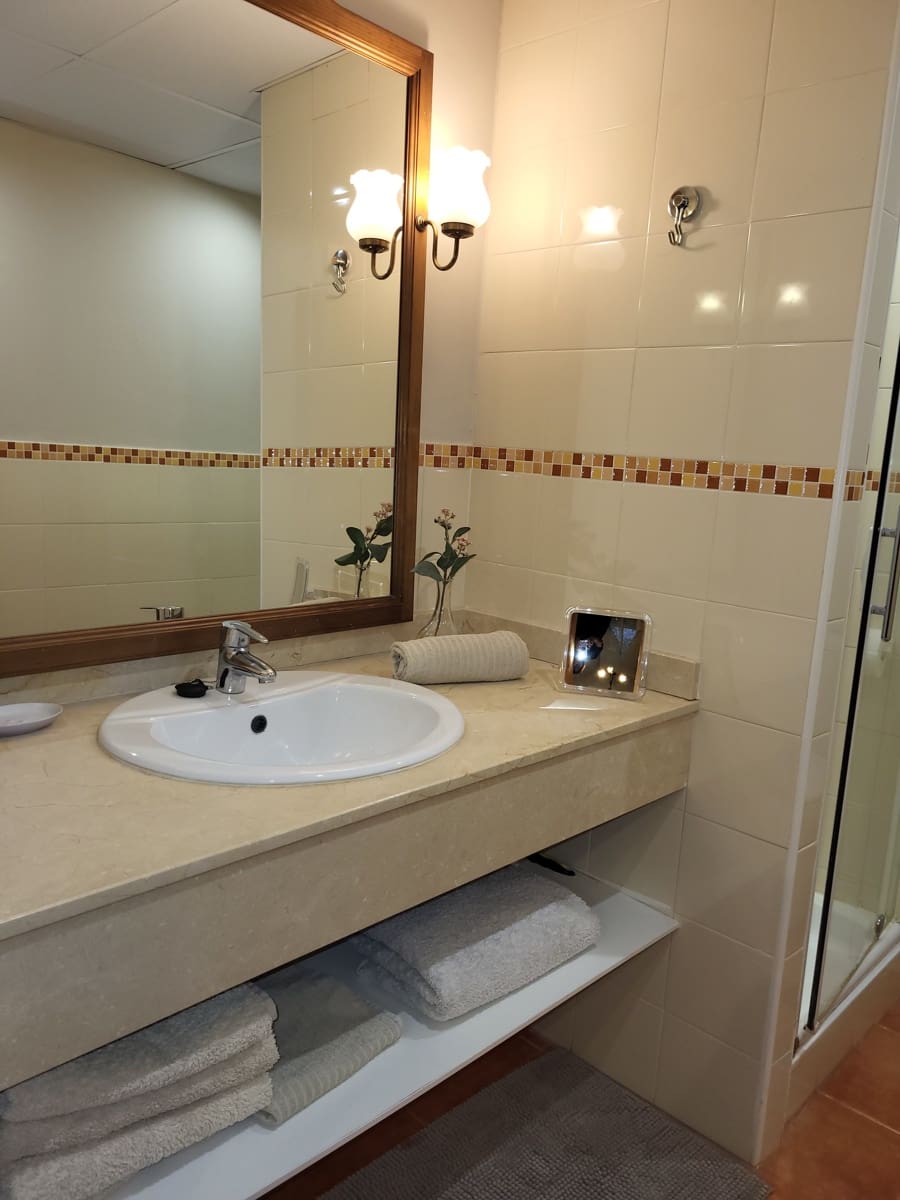 2 bedroom Apartment for rent in Calahonda with pool garage - € 1,400 (Ref: 8253241)