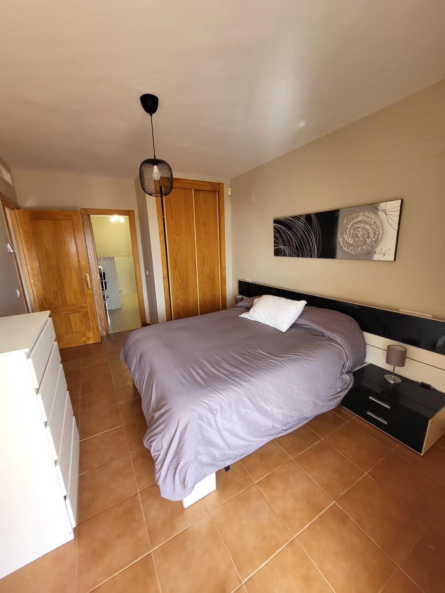 2 bedroom Apartment for rent in Calahonda with pool garage - € 1,400 (Ref: 8253241)