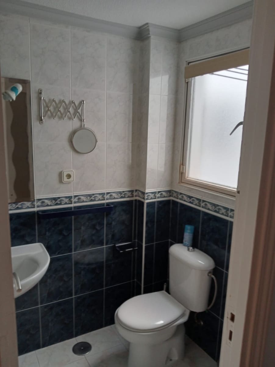 1 bedroom Apartment for rent in Fuengirola with pool - € 800 (Ref: 9345684)