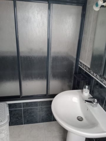 1 bedroom Apartment for rent in Castillo Sohail, Fuengirola with pool - € 800 (Ref: 9345684)