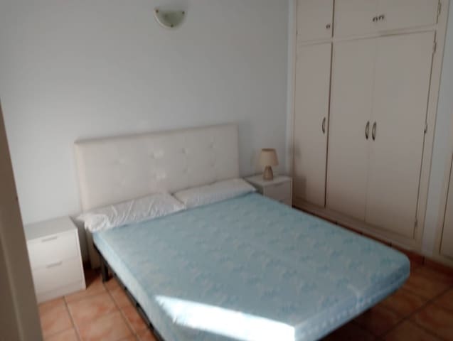 1 bedroom Apartment for rent in Castillo Sohail, Fuengirola with pool - € 800 (Ref: 9345684)