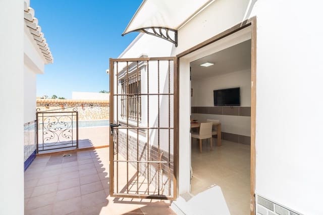 4 soverom Villa til salgs i El Chaparral - La Siesta - La Torreta, Torrevieja med svømmebasseng garasje - € 530 000 (Ref: 10009254)