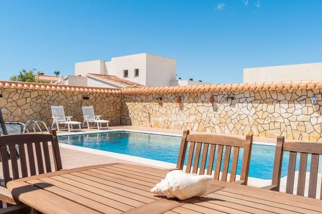 4 soverom Villa til salgs i El Chaparral - La Siesta - La Torreta, Torrevieja med svømmebasseng garasje - € 530 000 (Ref: 10009254)