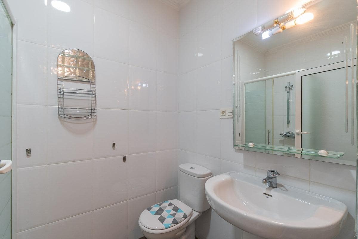 4 soverom Villa til salgs i Torrevieja med svømmebasseng garasje - € 530 000 (Ref: 10009254)