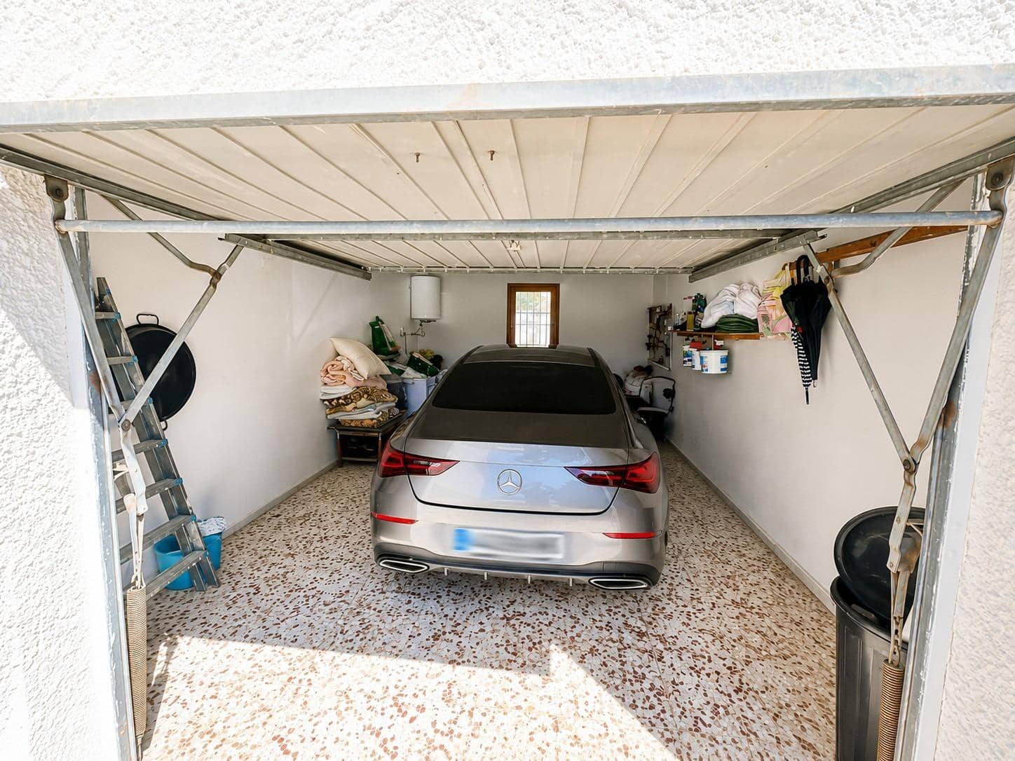 5 bedroom Villa for sale in Torrevieja with pool - € 399,000 (Ref: 10009256)