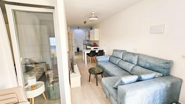 2 slaapkamer Rijtjeshuis te koop in El Limonar, Torrevieja met zwembad - € 125.000 (Ref: 10015763)