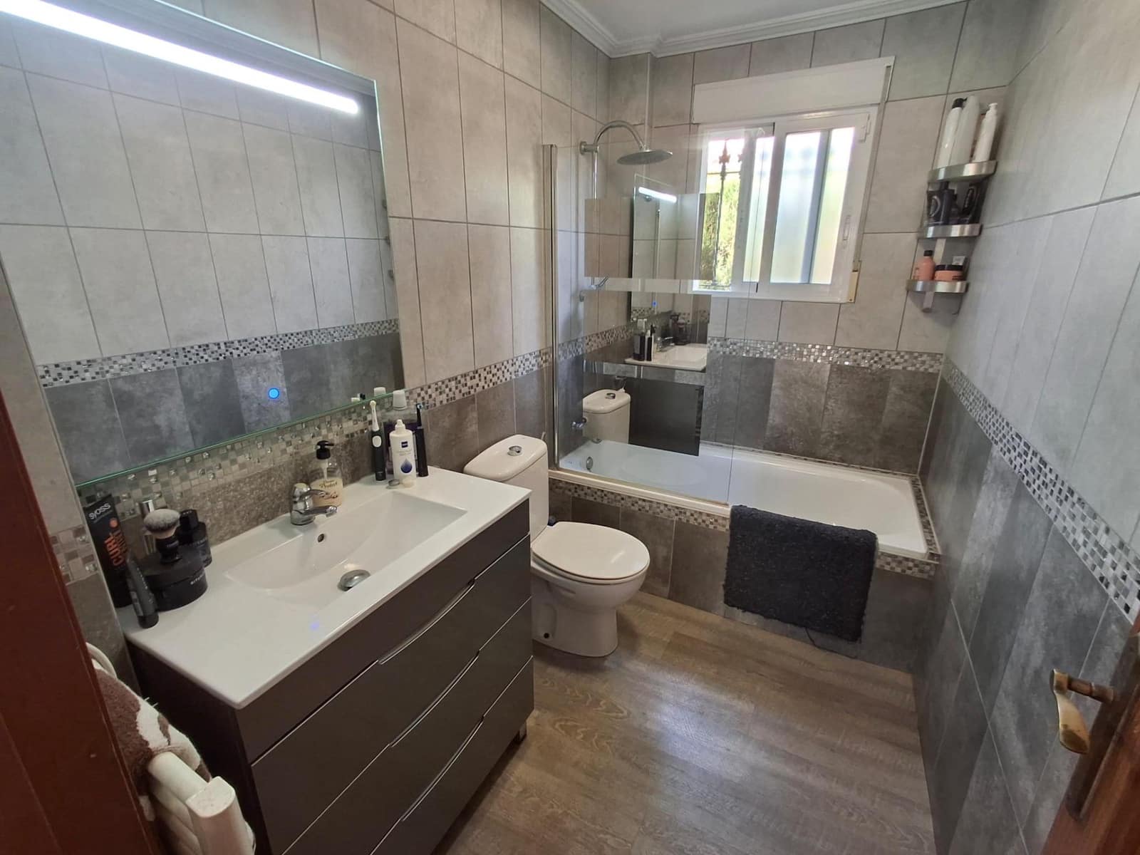 4 chambre Villa/Maison à vendre à Filipinas avec piscine garage - 390 000 € (Ref: 10017659)