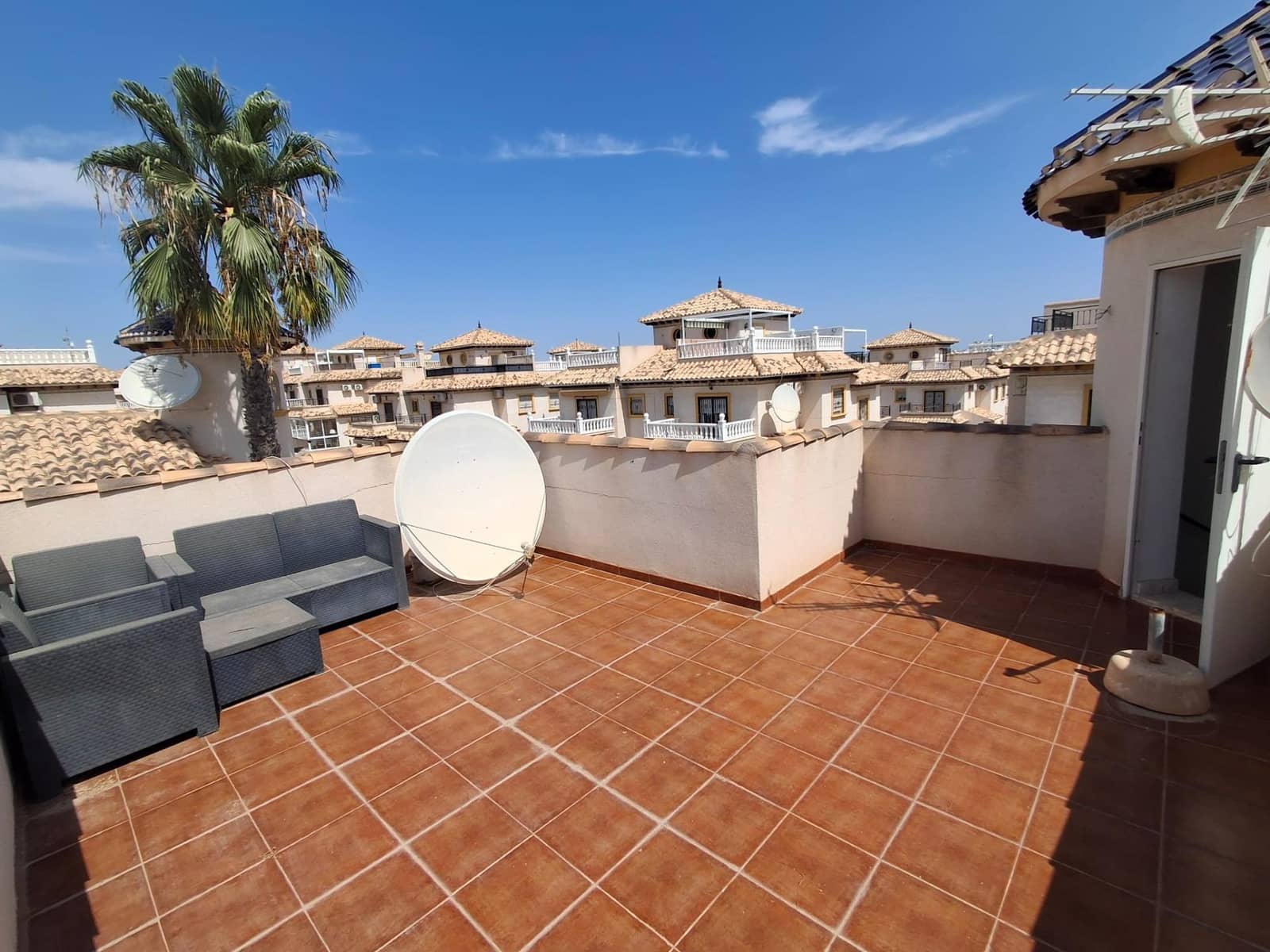 4 chambre Villa/Maison à vendre à Filipinas avec piscine garage - 390 000 € (Ref: 10017659)