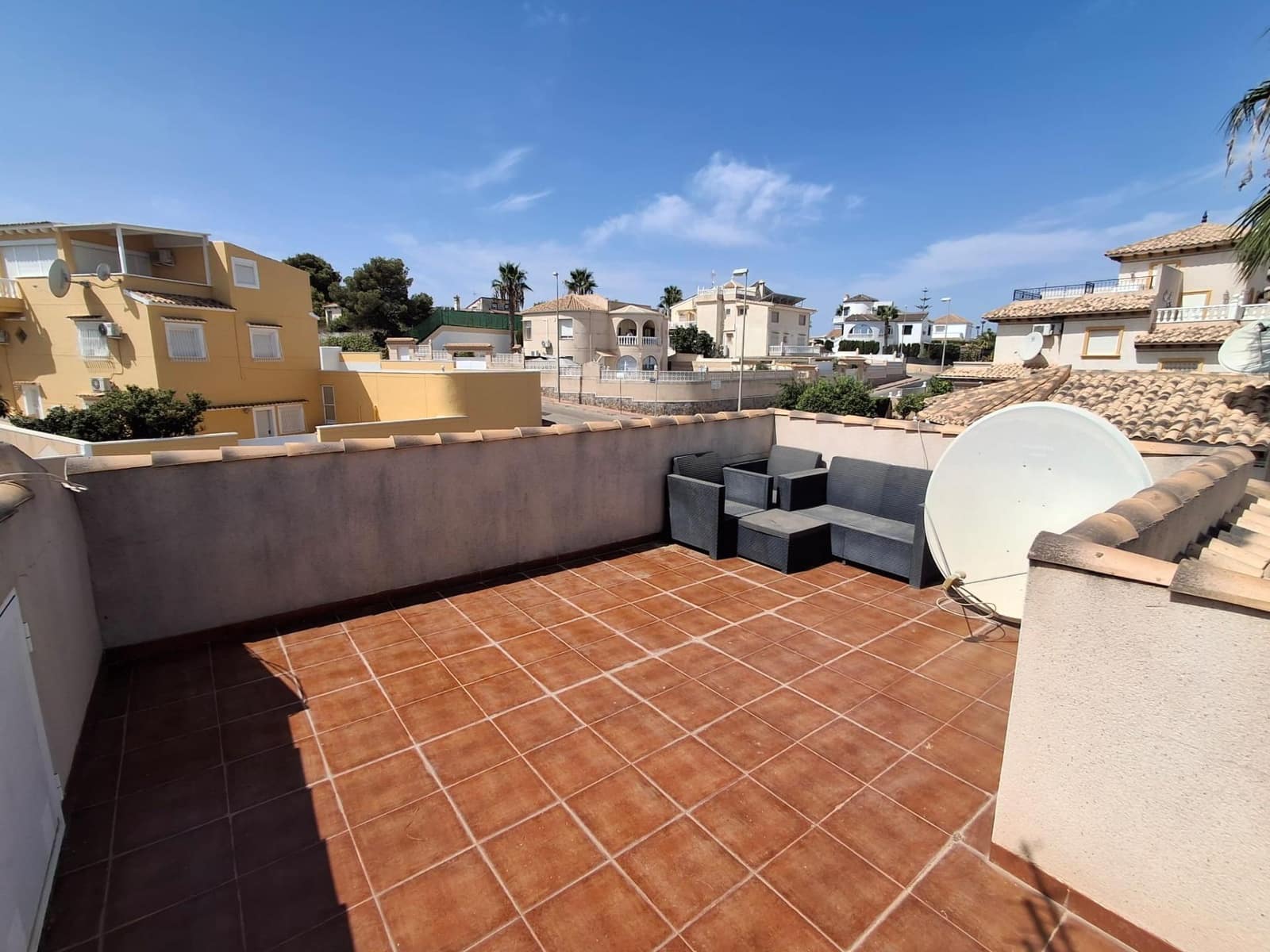 4 chambre Villa/Maison à vendre à Filipinas avec piscine garage - 390 000 € (Ref: 10017659)