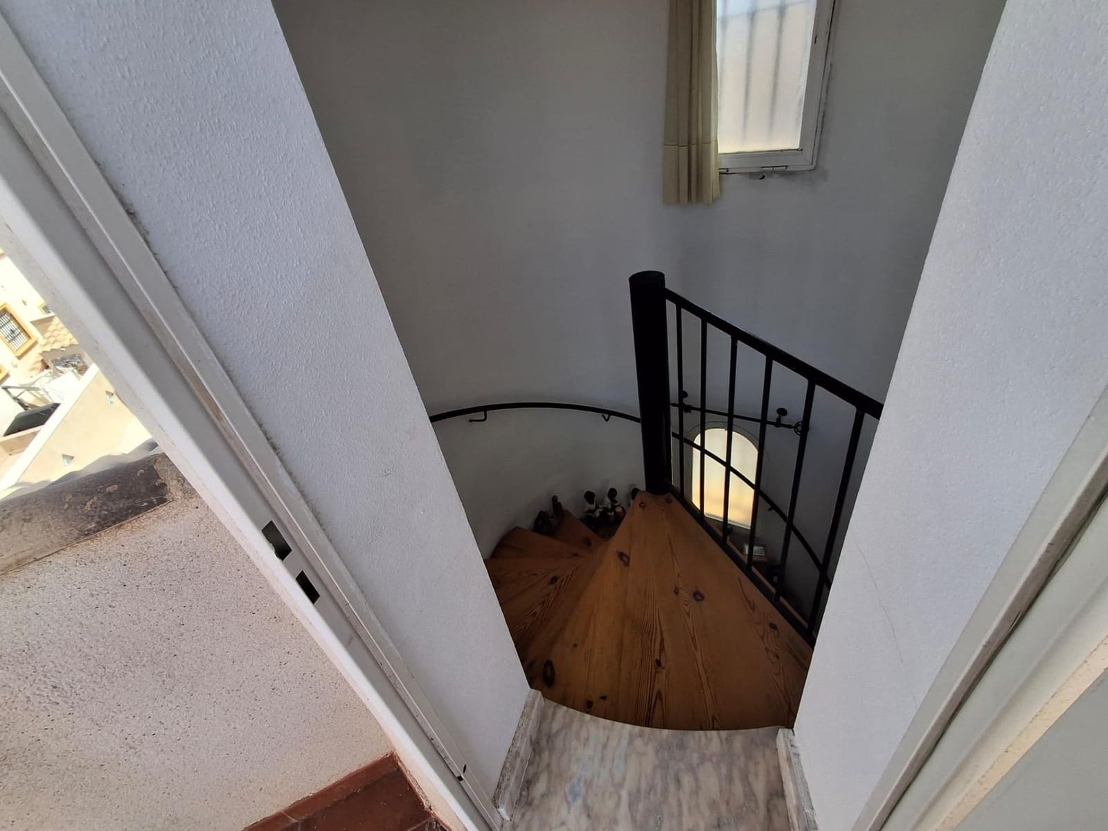4 chambre Villa/Maison à vendre à Filipinas avec piscine garage - 390 000 € (Ref: 10017659)