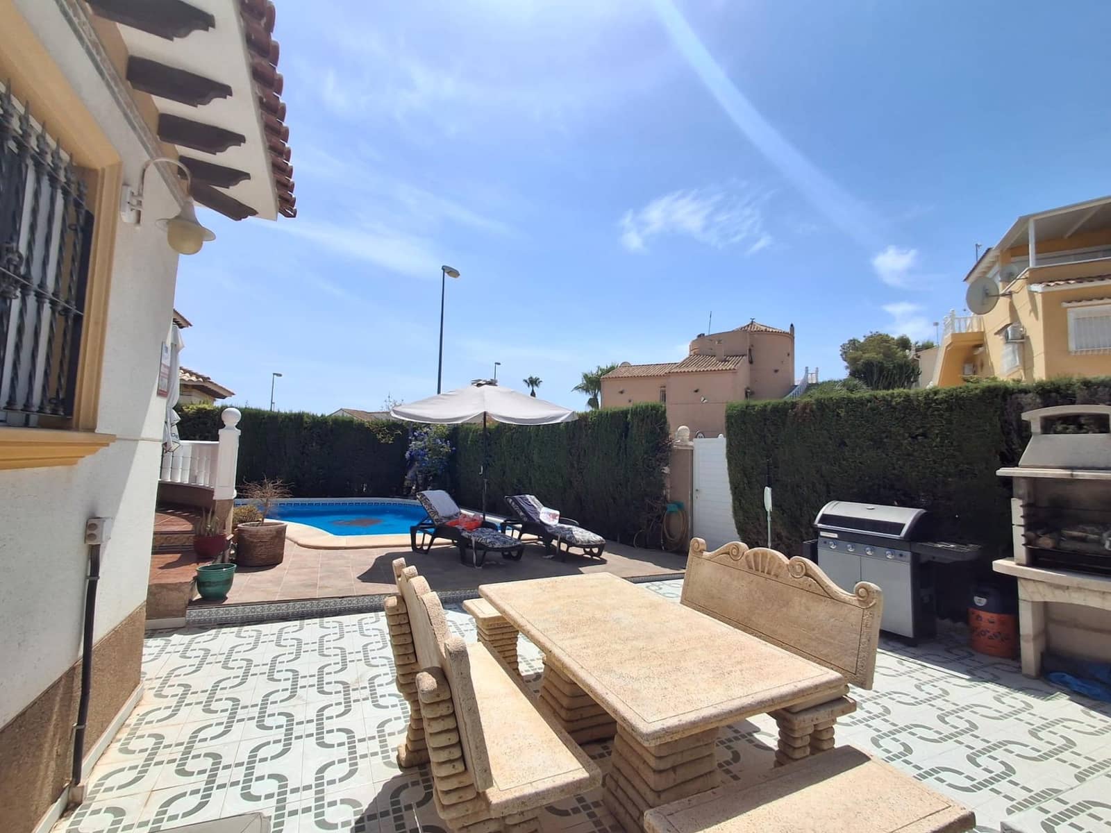 4 chambre Villa/Maison à vendre à Filipinas avec piscine garage - 390 000 € (Ref: 10017659)
