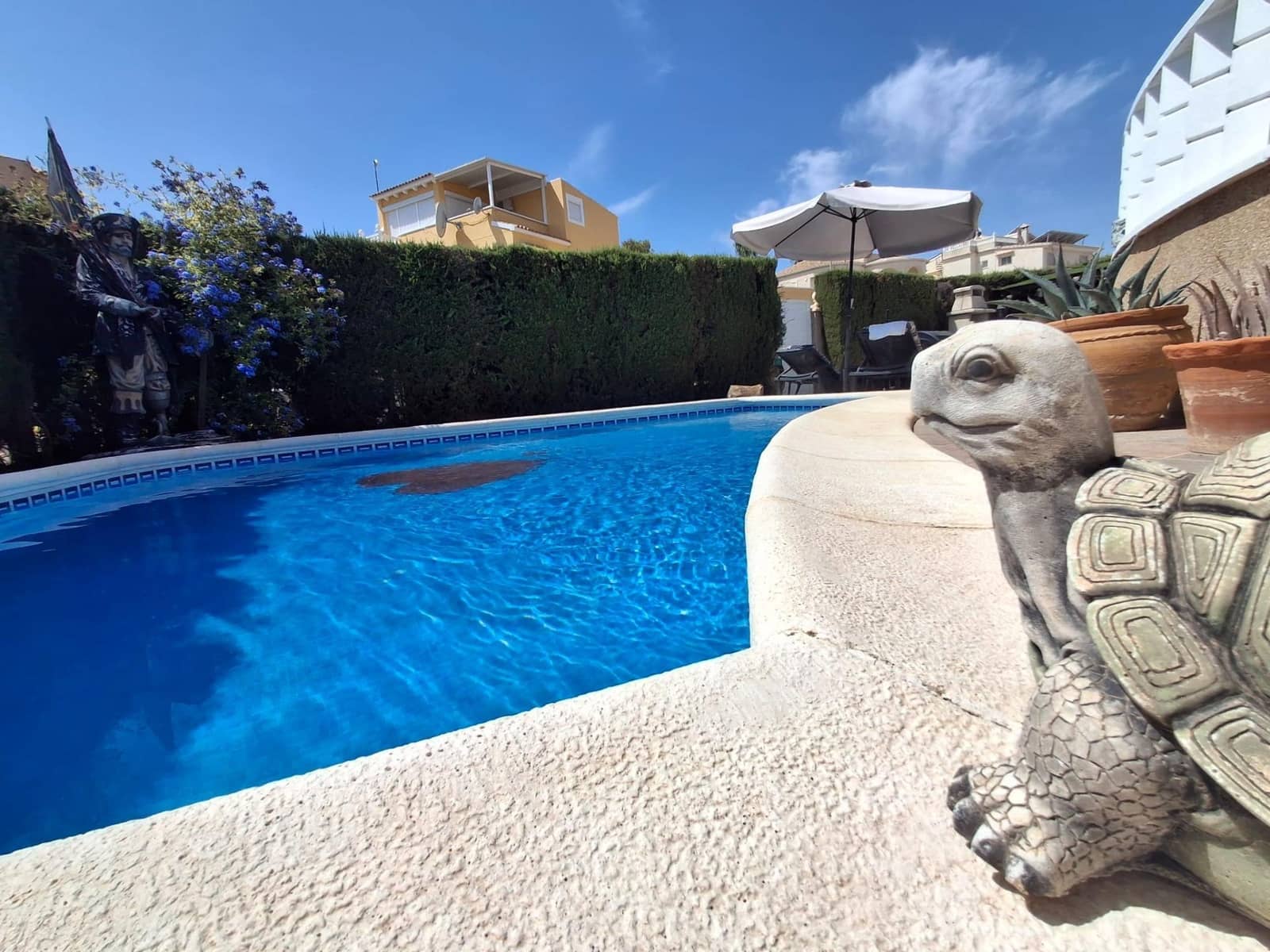 4 chambre Villa/Maison à vendre à Filipinas avec piscine garage - 390 000 € (Ref: 10017659)