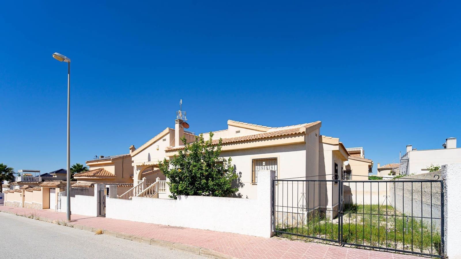 3 bedroom Villa for sale in Rojales - € 244,999 (Ref: 10024358)