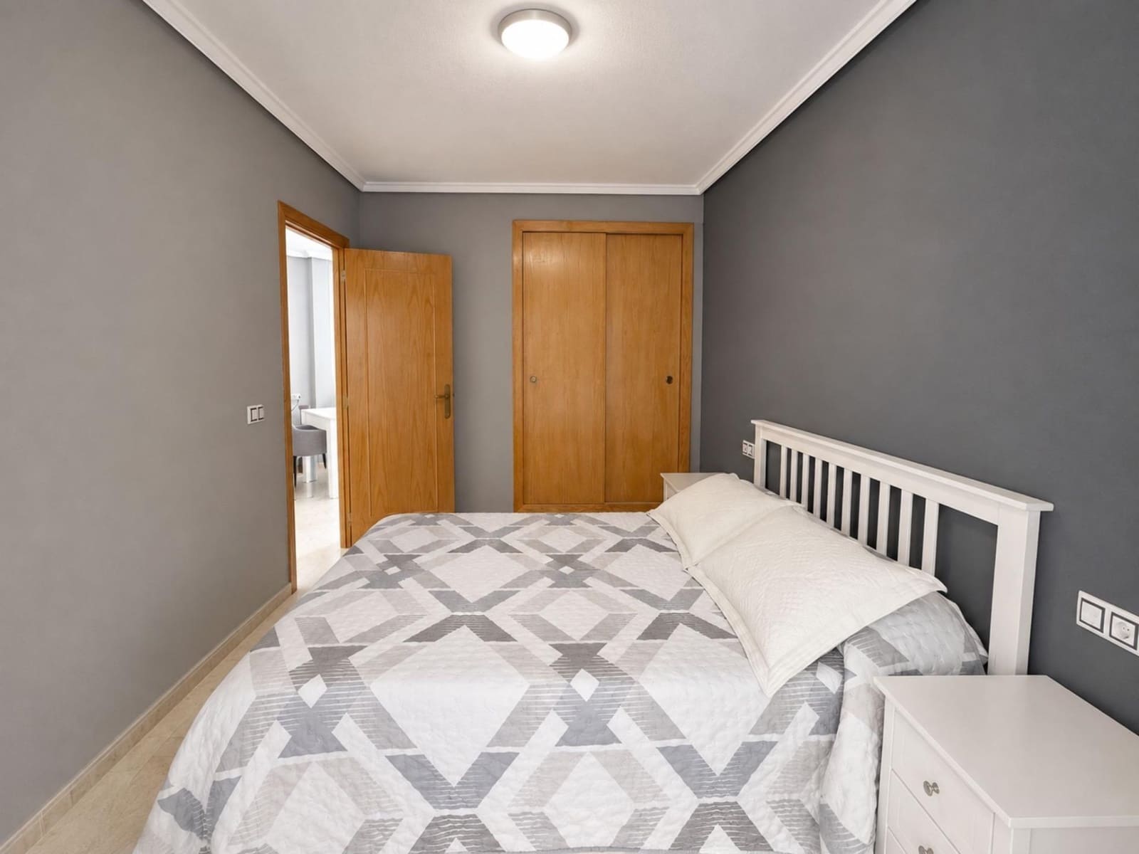 2 soveværelse Lejlighed til salg i Torrevieja med swimmingpool - € 149.900 (Ref: 10024364)