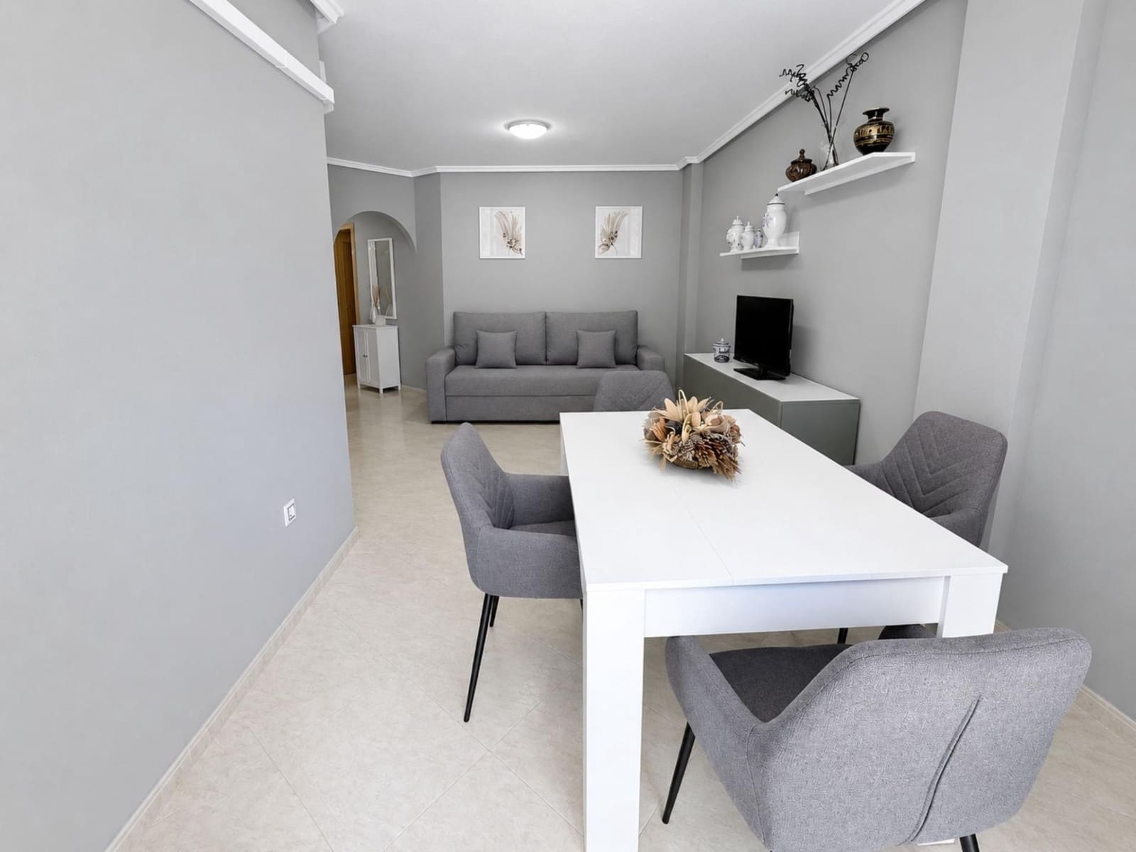 2 soveværelse Lejlighed til salg i Torrevieja med swimmingpool - € 149.900 (Ref: 10024364)