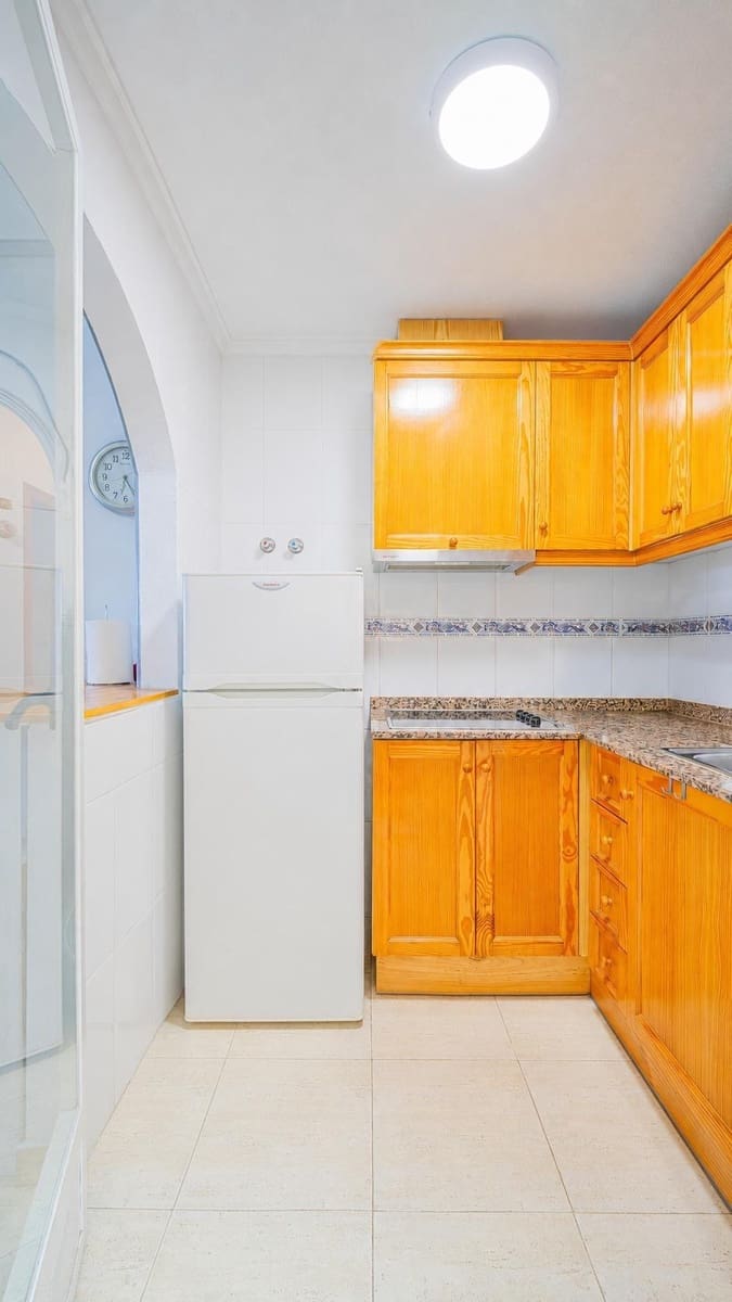 3 sypialnia Dom szeregowy na sprzedaż w Torrevieja z basenem - 224 999 € (Ref: 10031962)