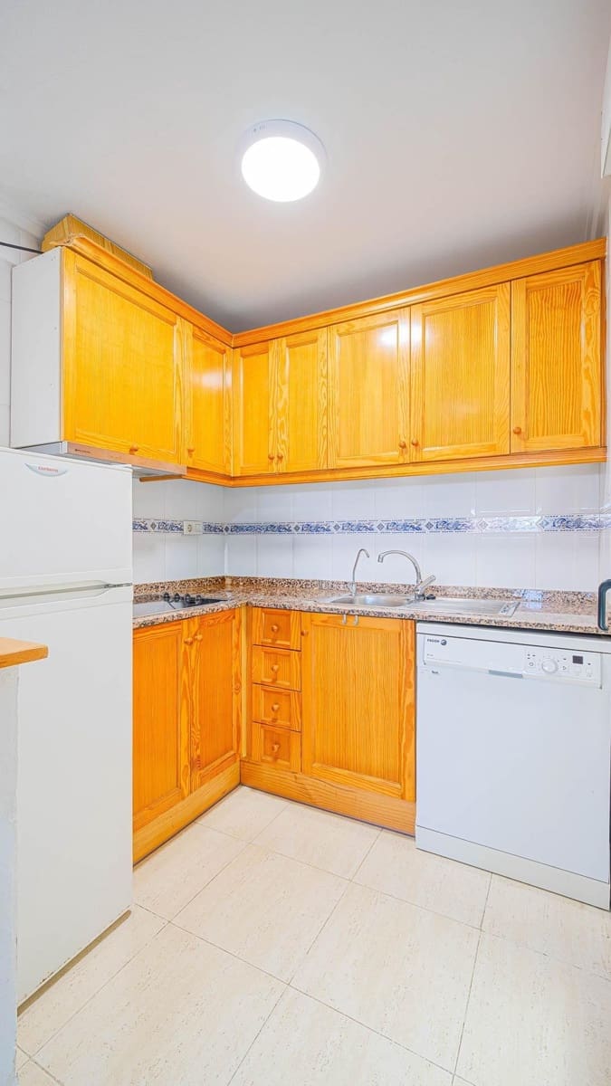 3 sypialnia Dom szeregowy na sprzedaż w Torrevieja z basenem - 224 999 € (Ref: 10031962)