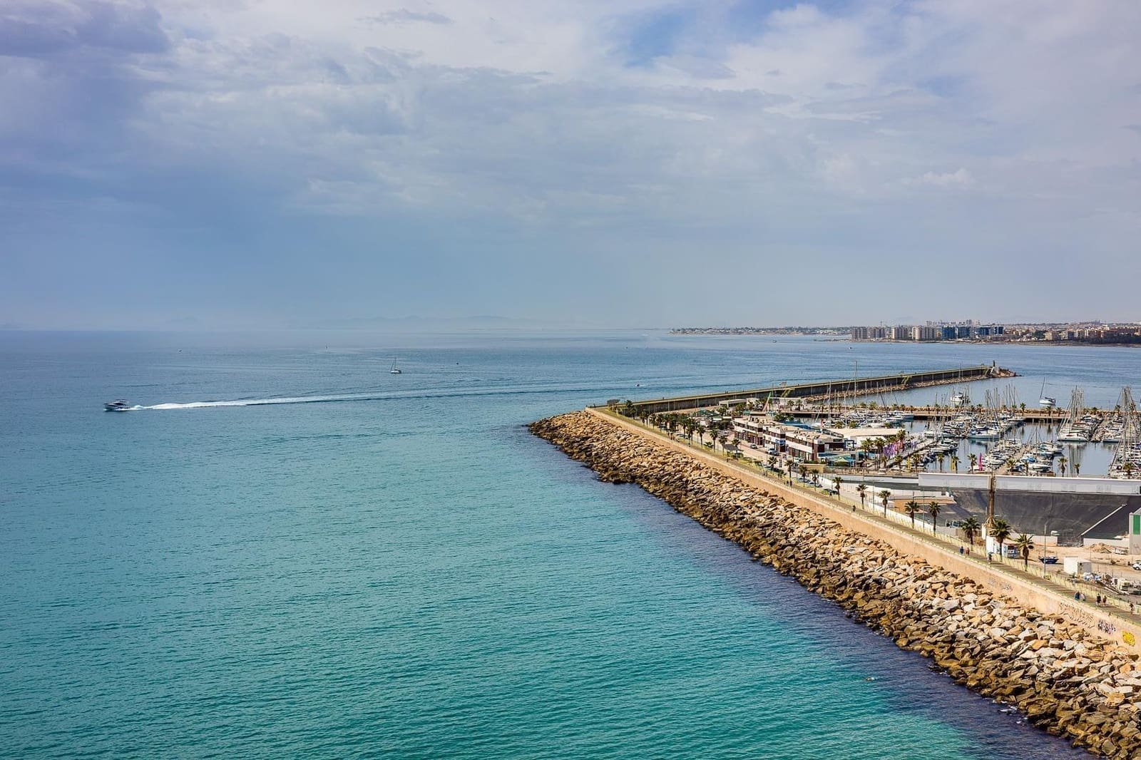 Apartamento de 2 habitaciones en Torrevieja en venta - 110.000 € (Ref: 10035530)