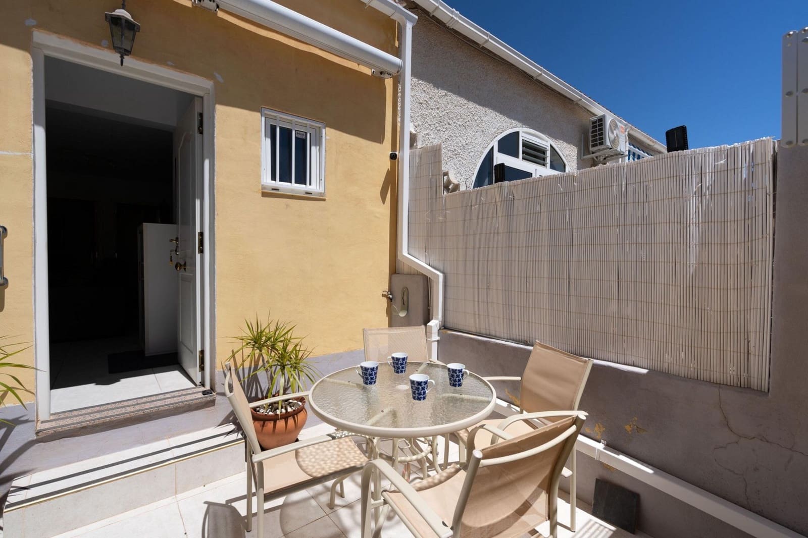 2 soveværelse Rækkehus til salg i Torrevieja - € 119.000 (Ref: 10035531)