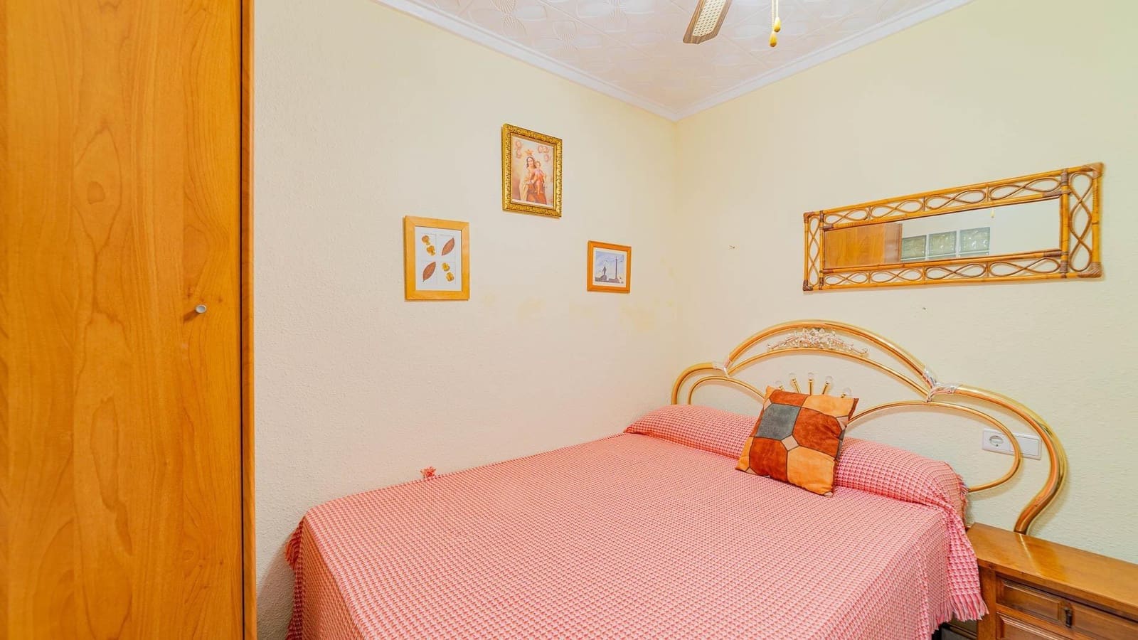 2 Zimmer Reihenhaus zu verkaufen in Torrevieja - 124.999 € (Ref: 10035532)