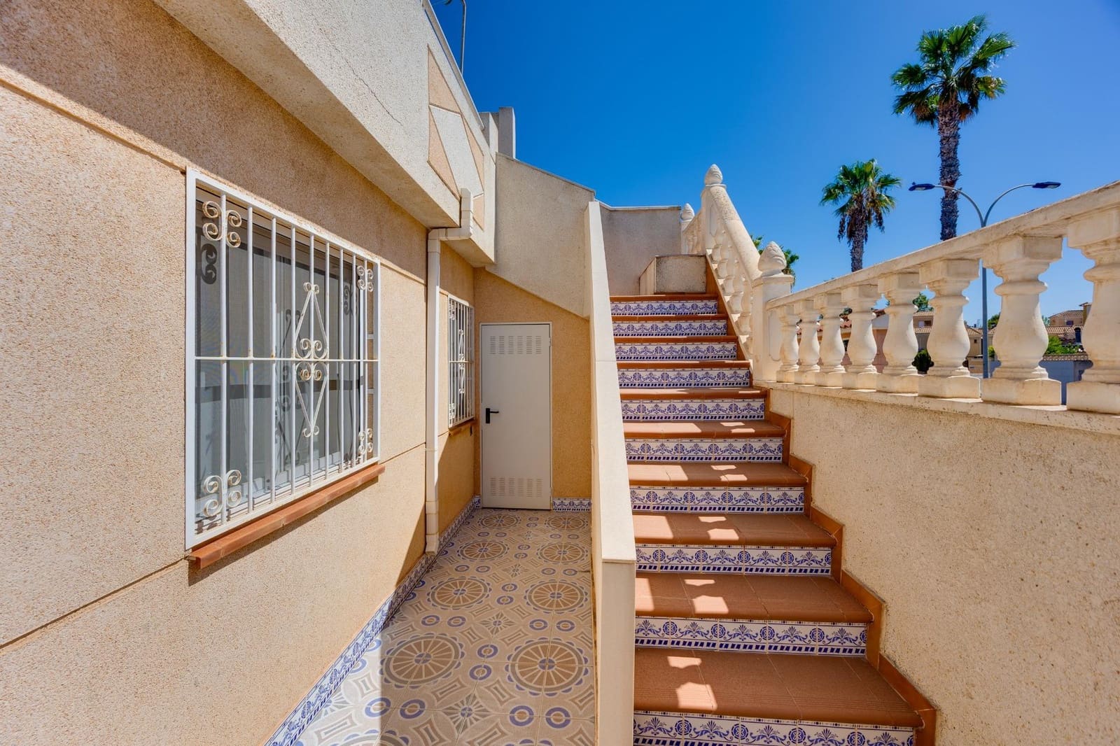 3 bedroom Terraced Villa for sale in Torrevieja with pool - € 169,990 (Ref: 10043193)