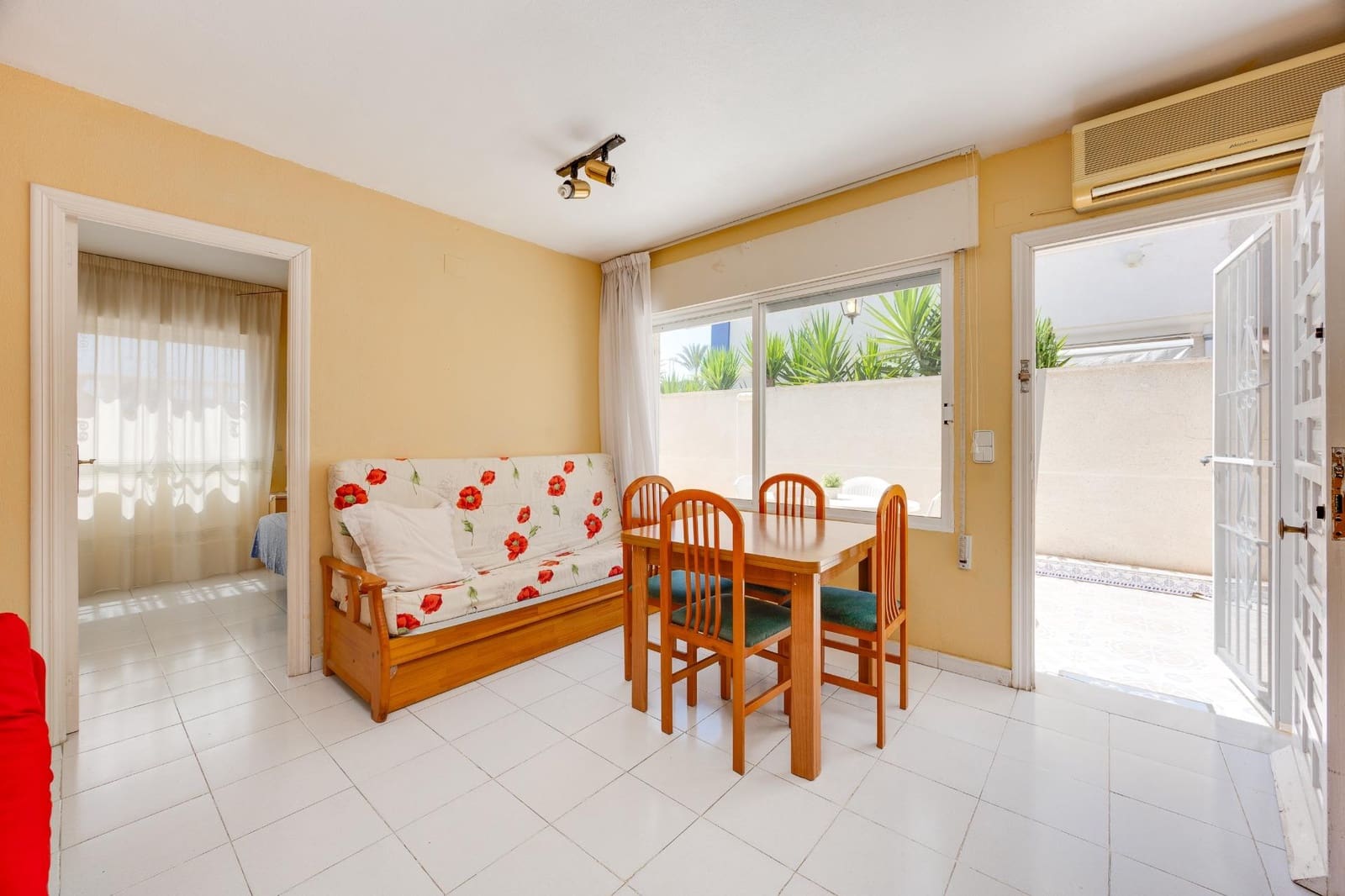 3 bedroom Terraced Villa for sale in Torrevieja with pool - € 169,990 (Ref: 10043193)