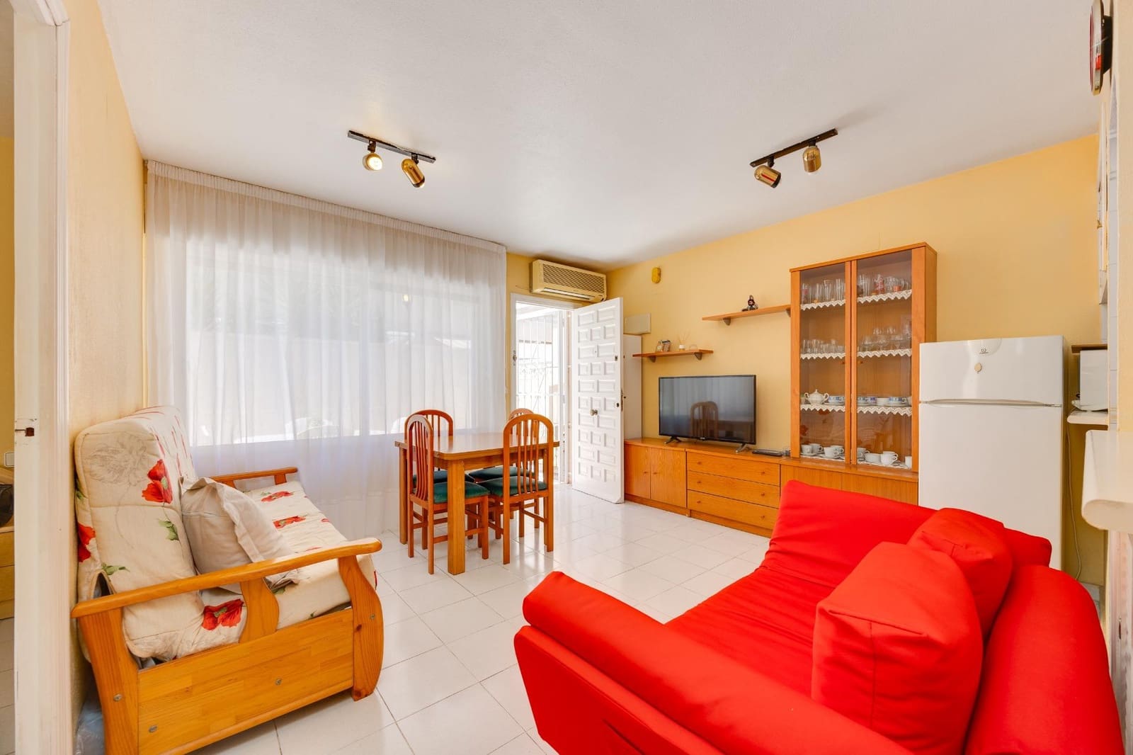 3 bedroom Terraced Villa for sale in Torrevieja with pool - € 169,990 (Ref: 10043193)
