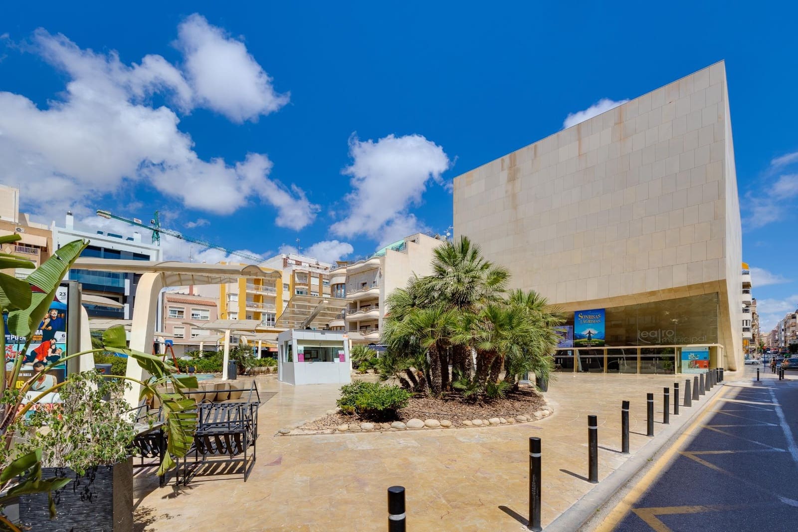 3 bedroom Terraced Villa for sale in Torrevieja with pool - € 169,990 (Ref: 10043193)