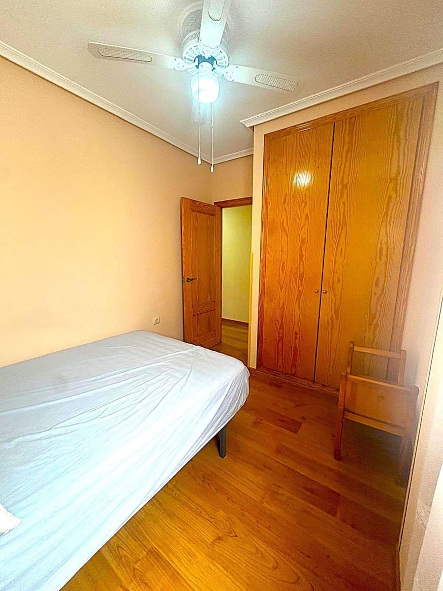 2 bedroom Apartment for sale in Torrevieja with garage - € 199,990 (Ref: 10045224)