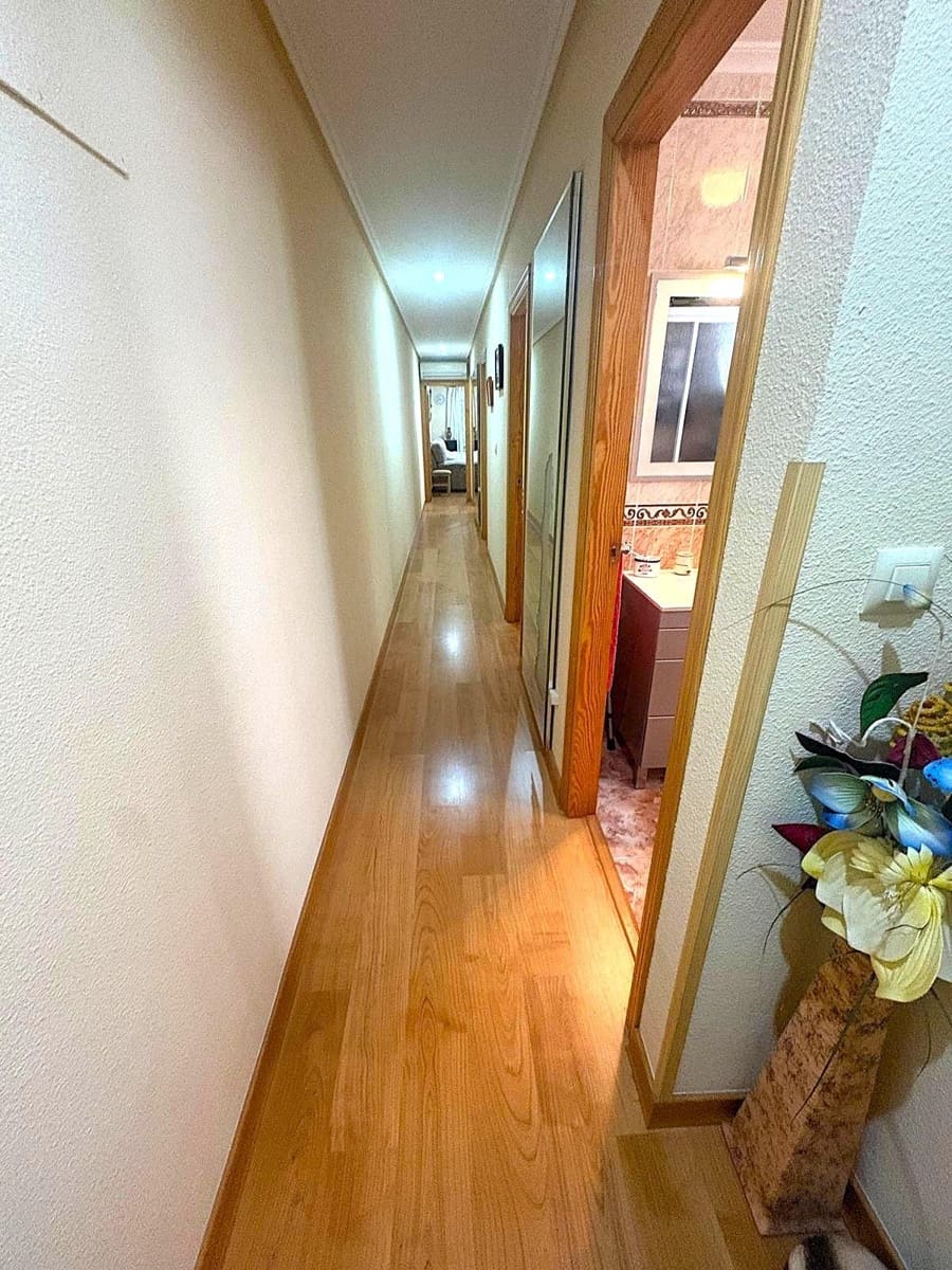 2 bedroom Apartment for sale in Torrevieja with garage - € 199,990 (Ref: 10045224)