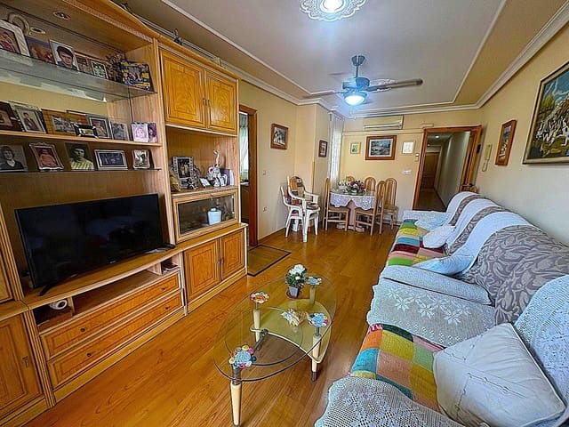 2 bedroom Apartment for sale in Torrevieja with garage - € 199,990 (Ref: 10045224)