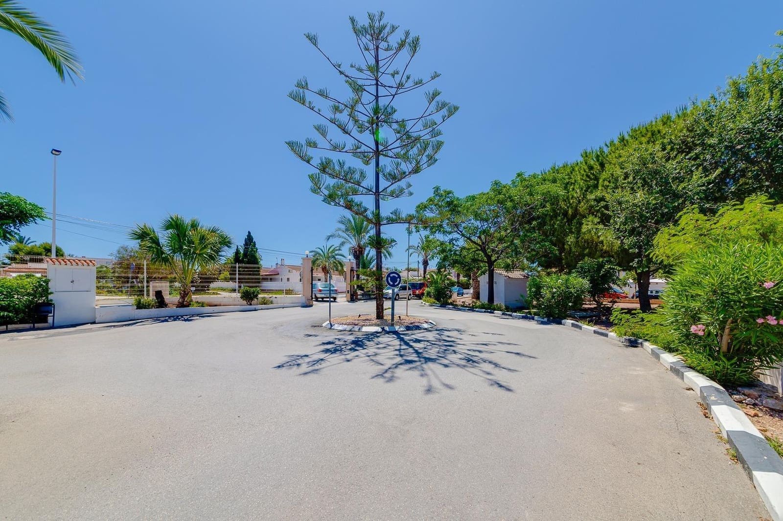 3 bedroom Terraced Villa for sale in El Limonar with pool - € 219,990 (Ref: 10047514)