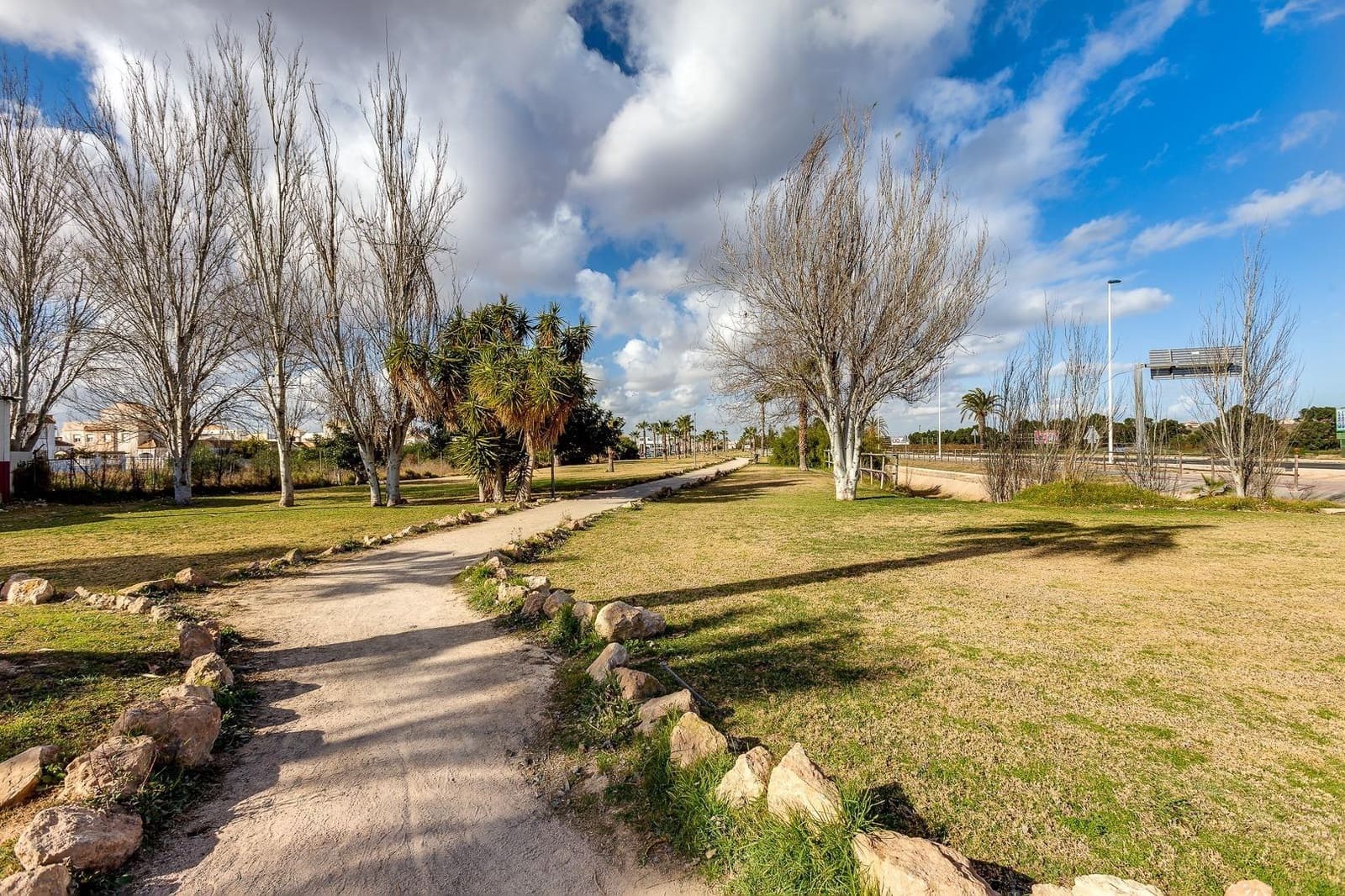 2 slaapkamer Rijtjeshuis te koop in Torrevieja - € 110.000 (Ref: 10047515)