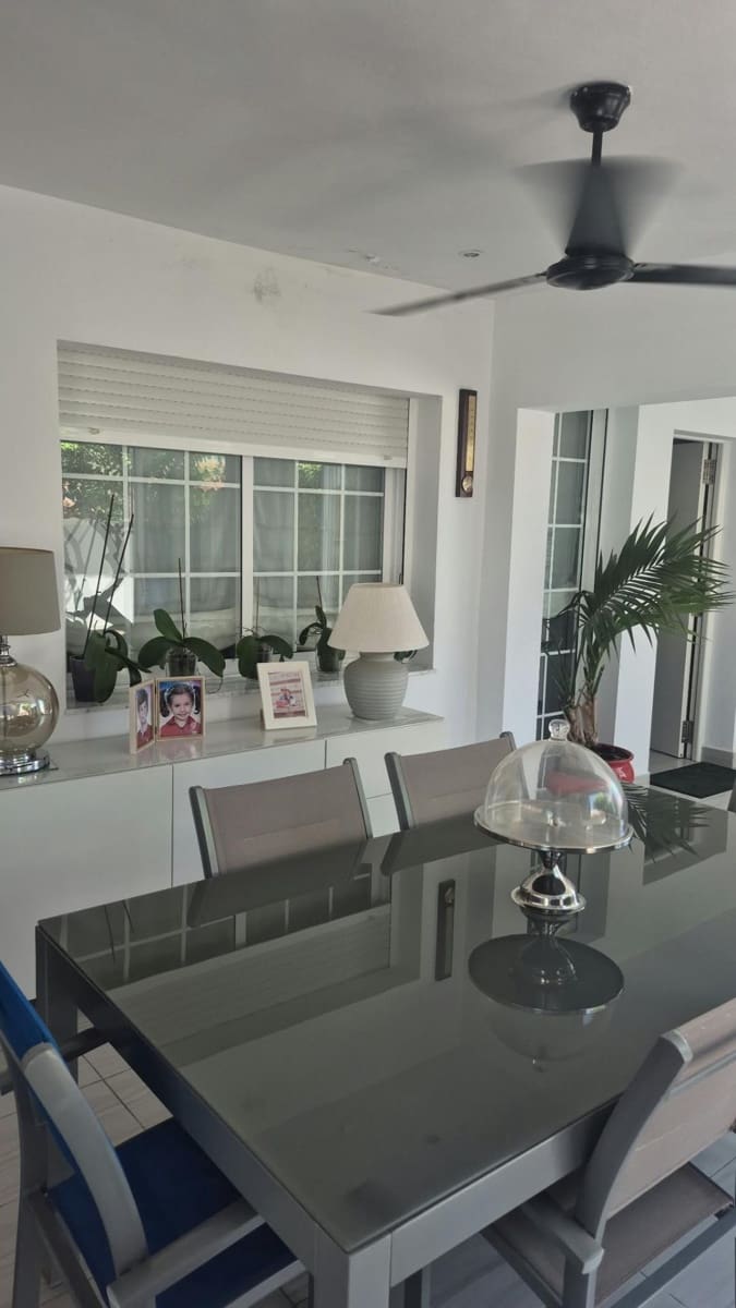 3 quarto Moradia em Banda para venda em Torrevieja com piscina - 249 000 € (Ref: 10055495)