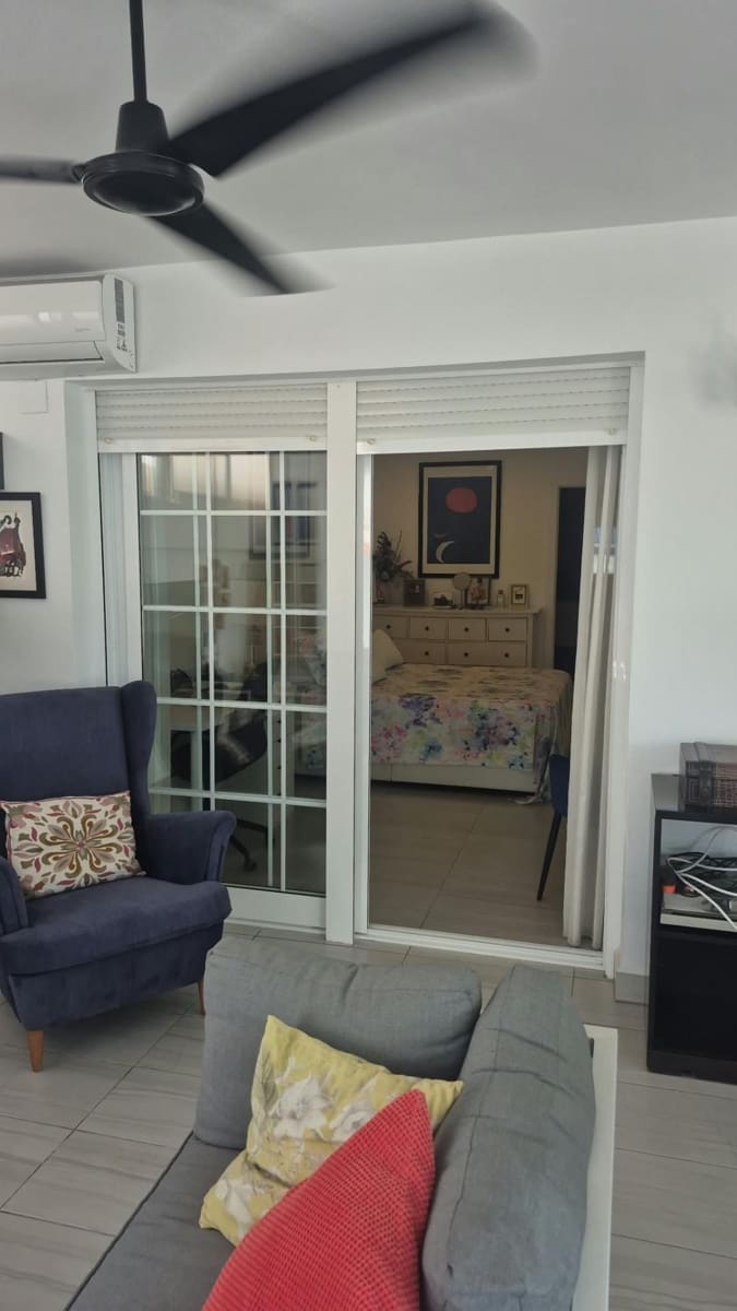 3 quarto Moradia em Banda para venda em Torrevieja com piscina - 249 000 € (Ref: 10055495)