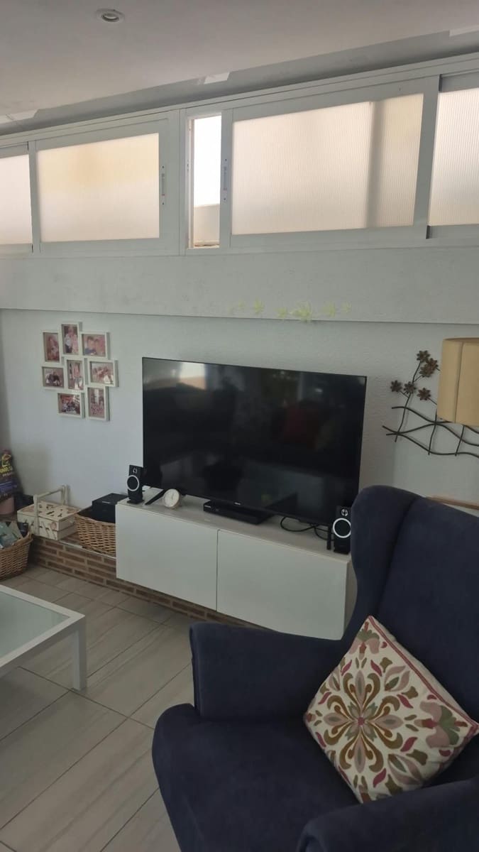 3 quarto Moradia em Banda para venda em Torrevieja com piscina - 249 000 € (Ref: 10055495)