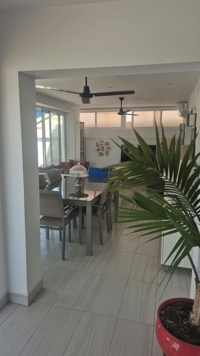 3 quarto Moradia em Banda para venda em Torrevieja com piscina - 249 000 € (Ref: 10055495)