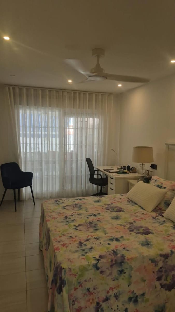 3 quarto Moradia em Banda para venda em Torrevieja com piscina - 249 000 € (Ref: 10055495)